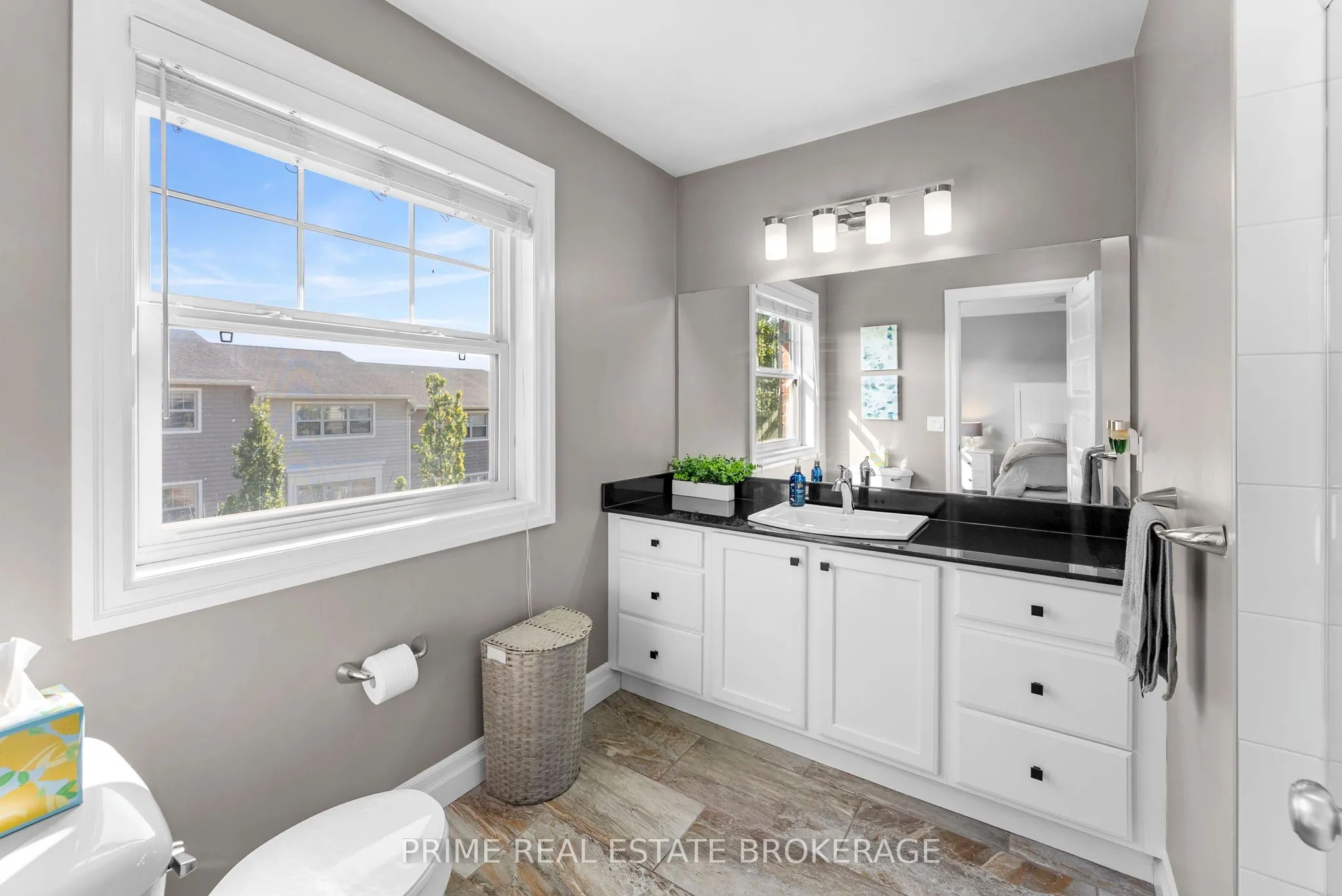 1850 Beaverbrook Avenue #4