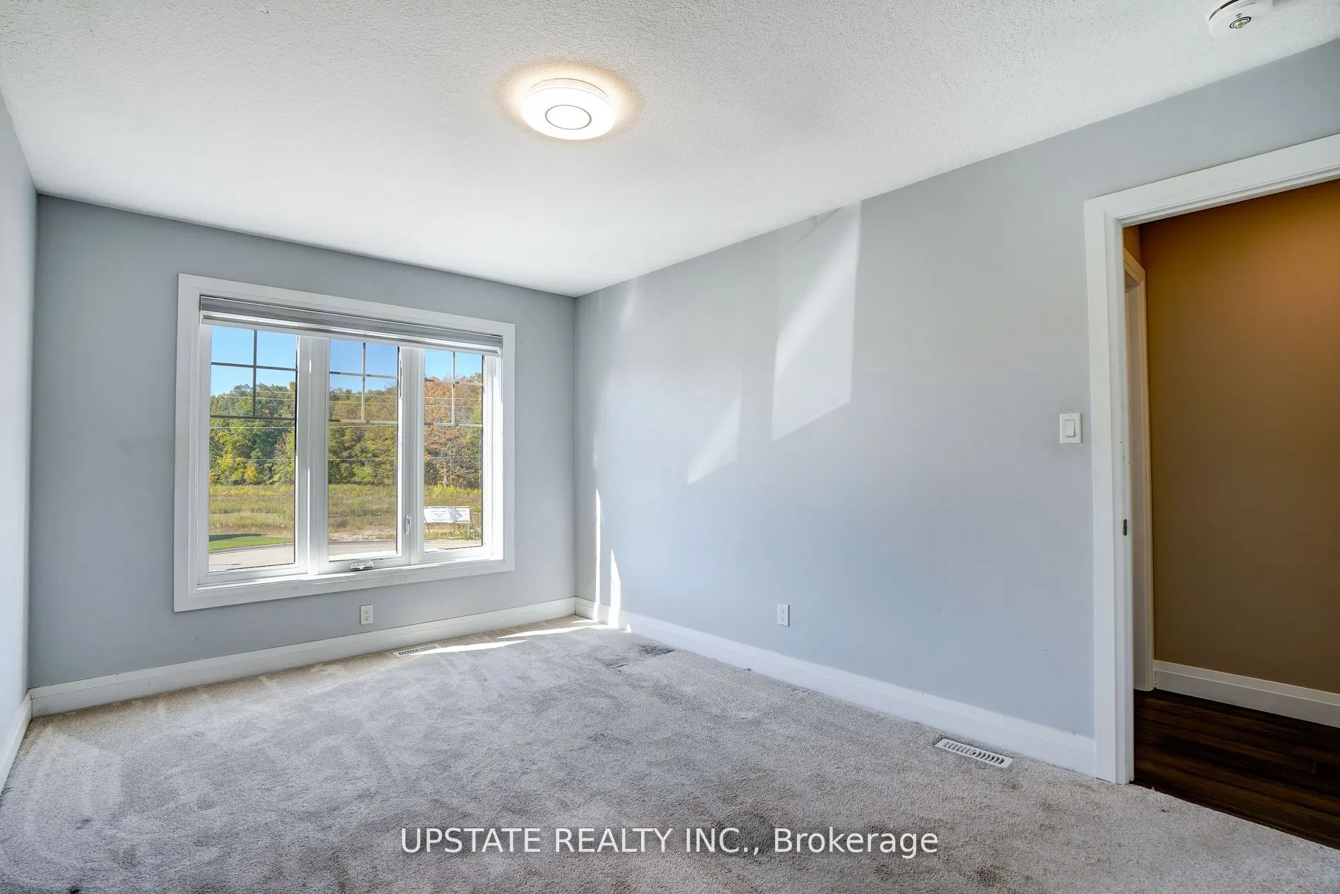 2694 Bobolink Lane