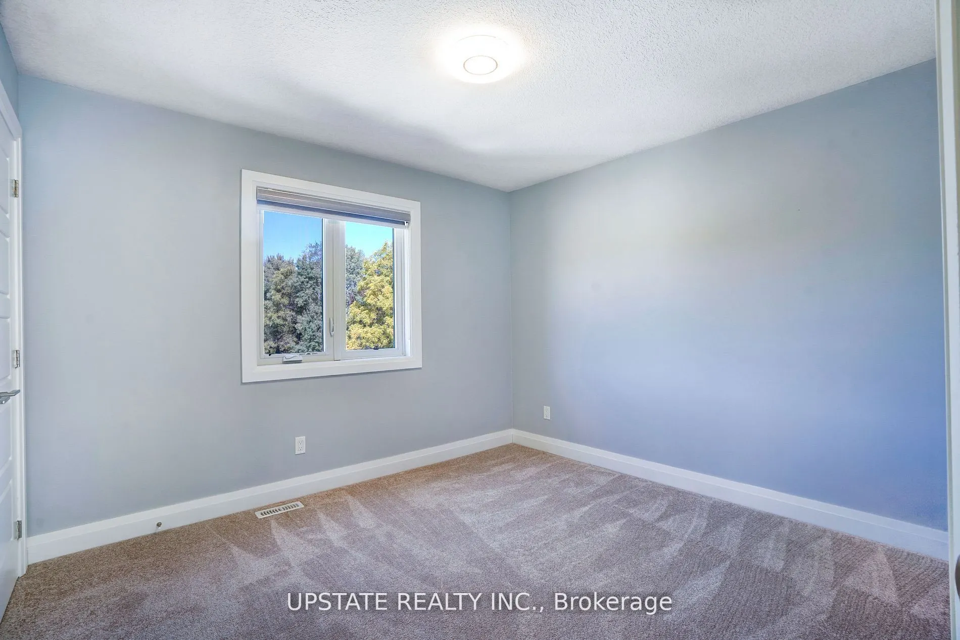2694 Bobolink Lane