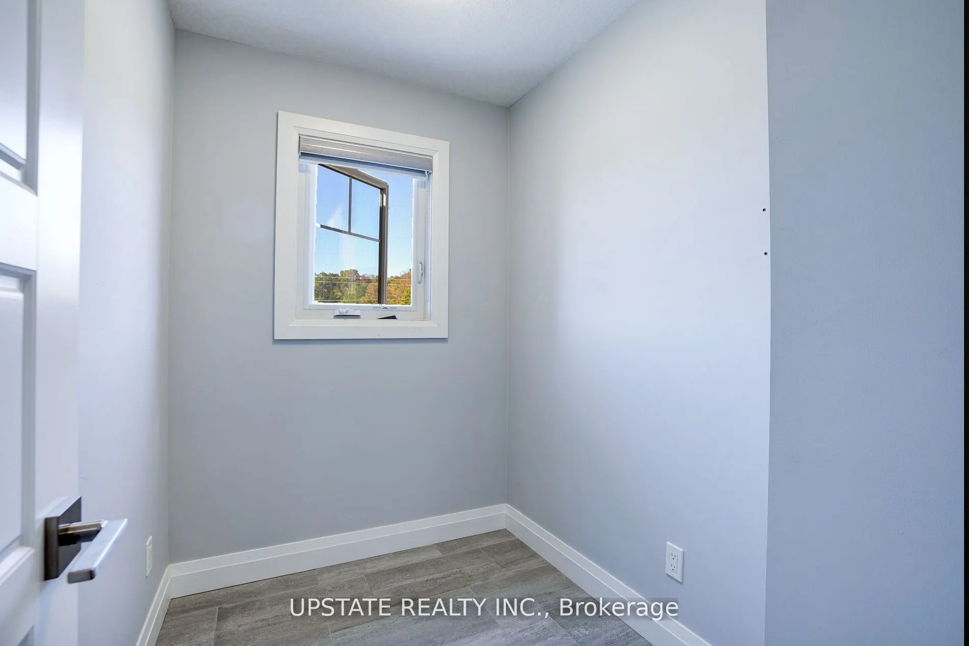 2694 Bobolink Lane