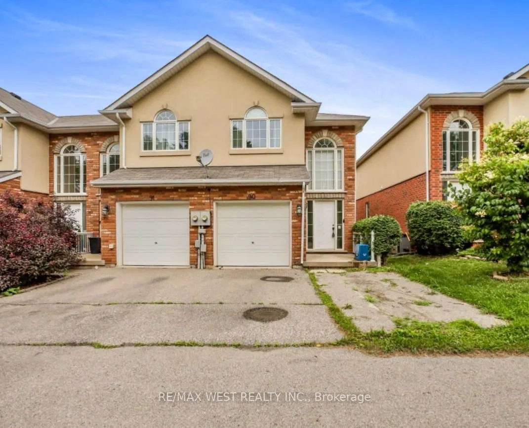 20 McConkey Crescent #90
