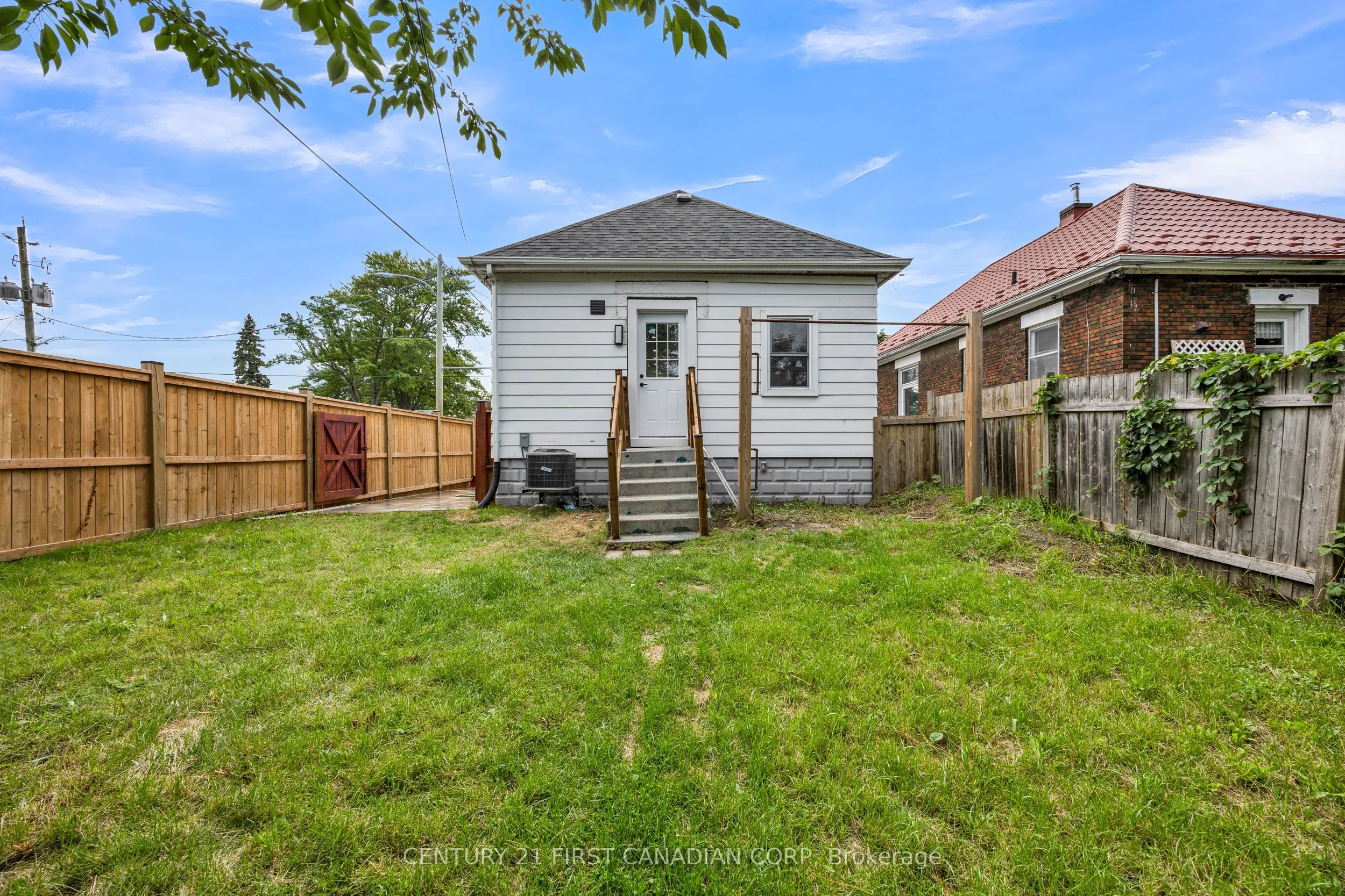 328 Oakland Avenue