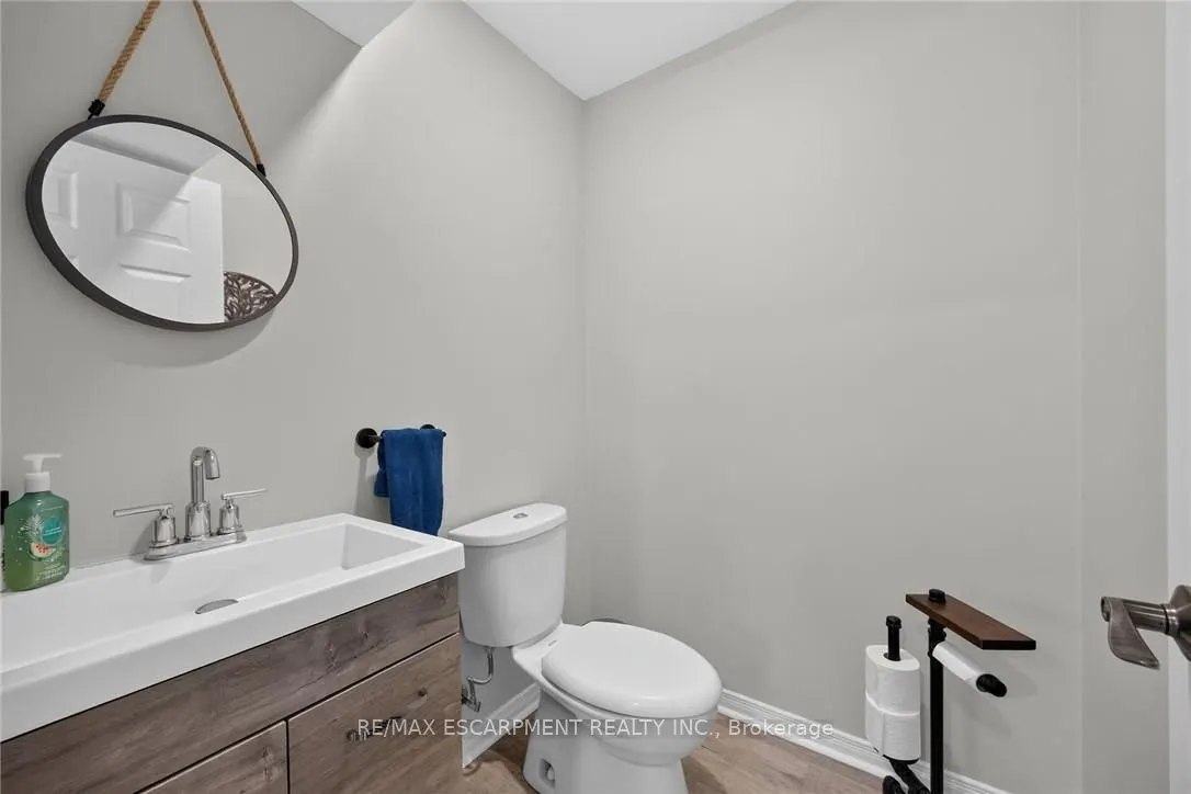 8105 Leeming Road