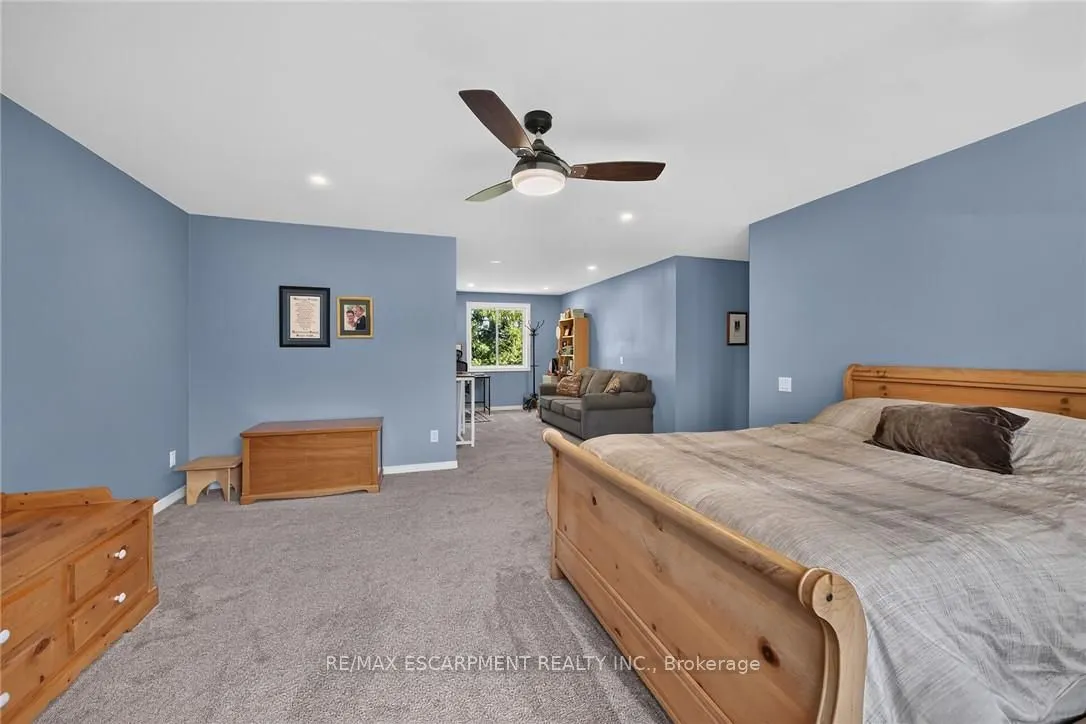 8105 Leeming Road