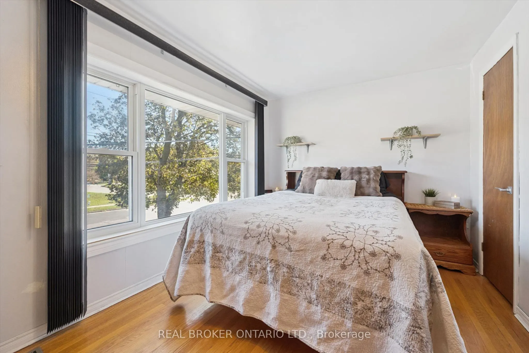 100 Waverley Drive