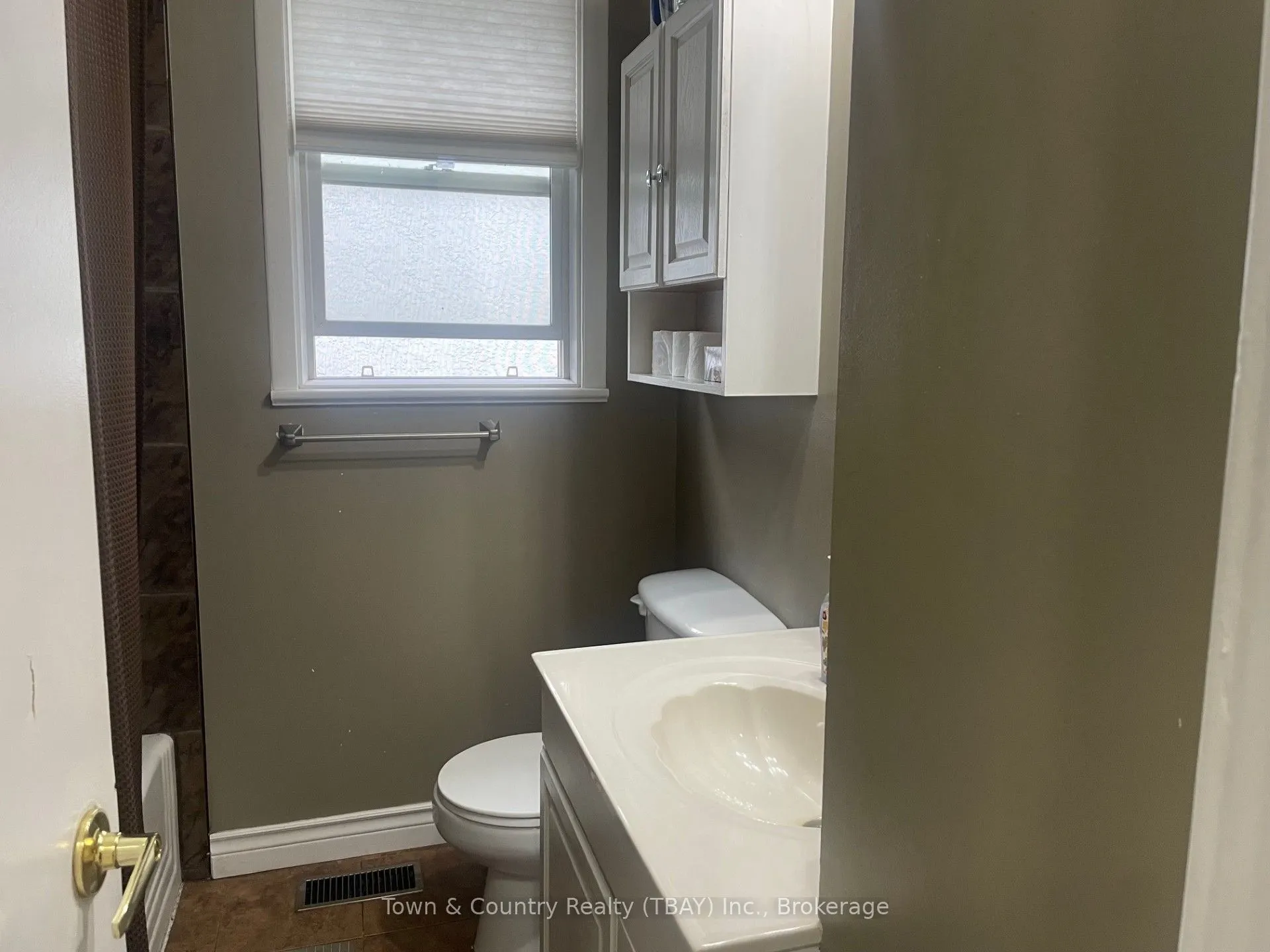 116 Harold Street S