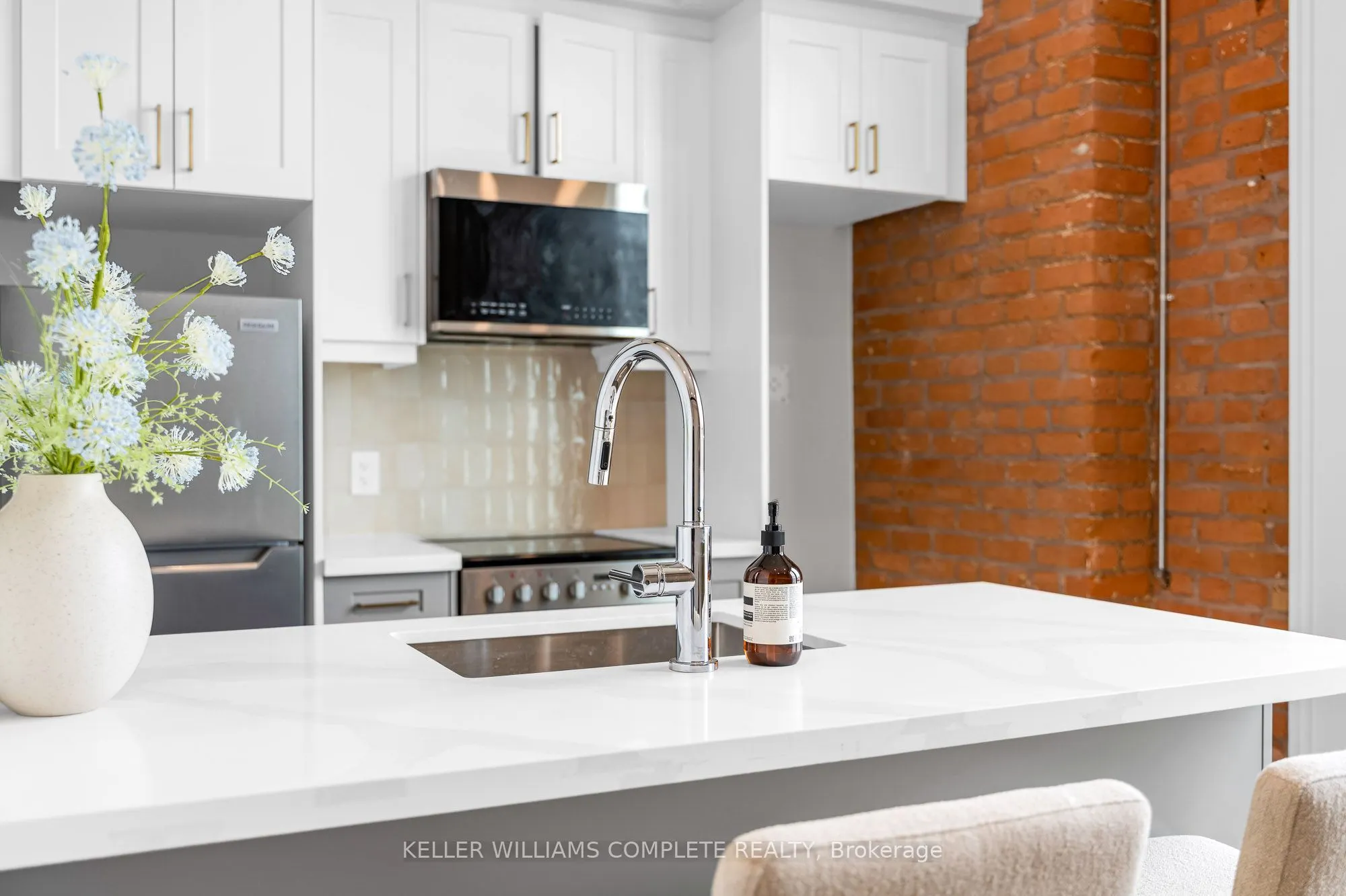 56 York Boulevard #211