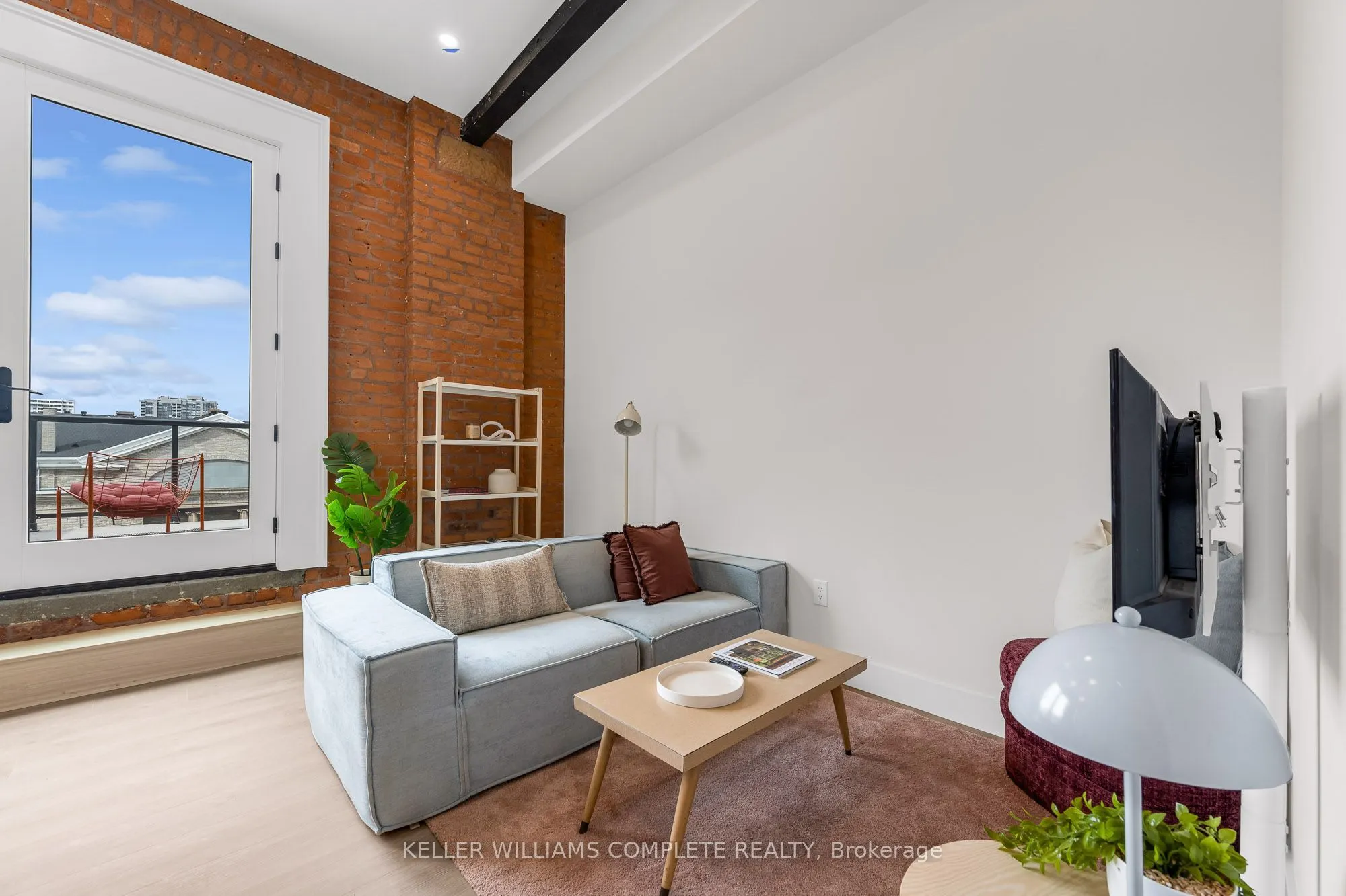 56 York Boulevard #211
