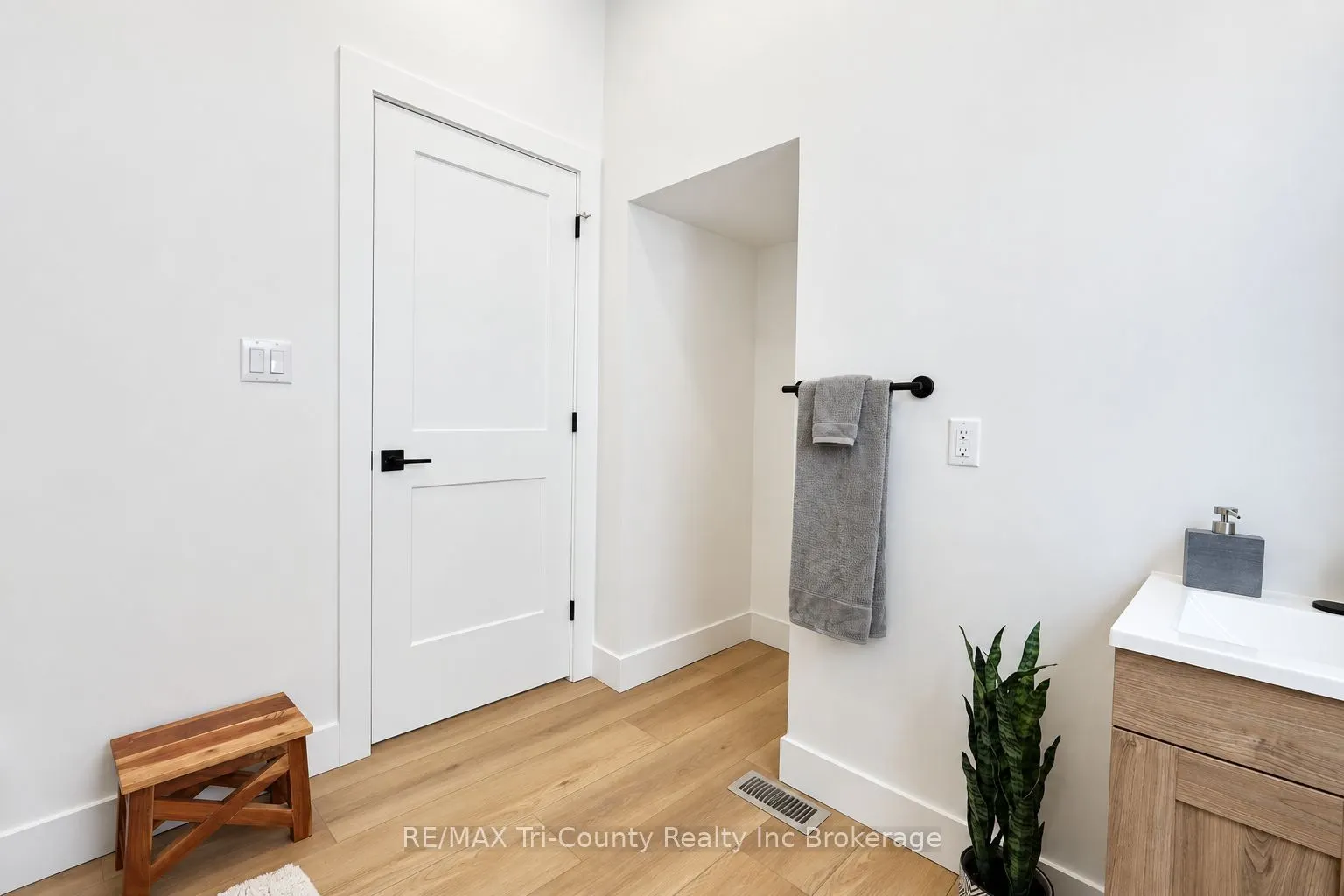 16 Redan Street