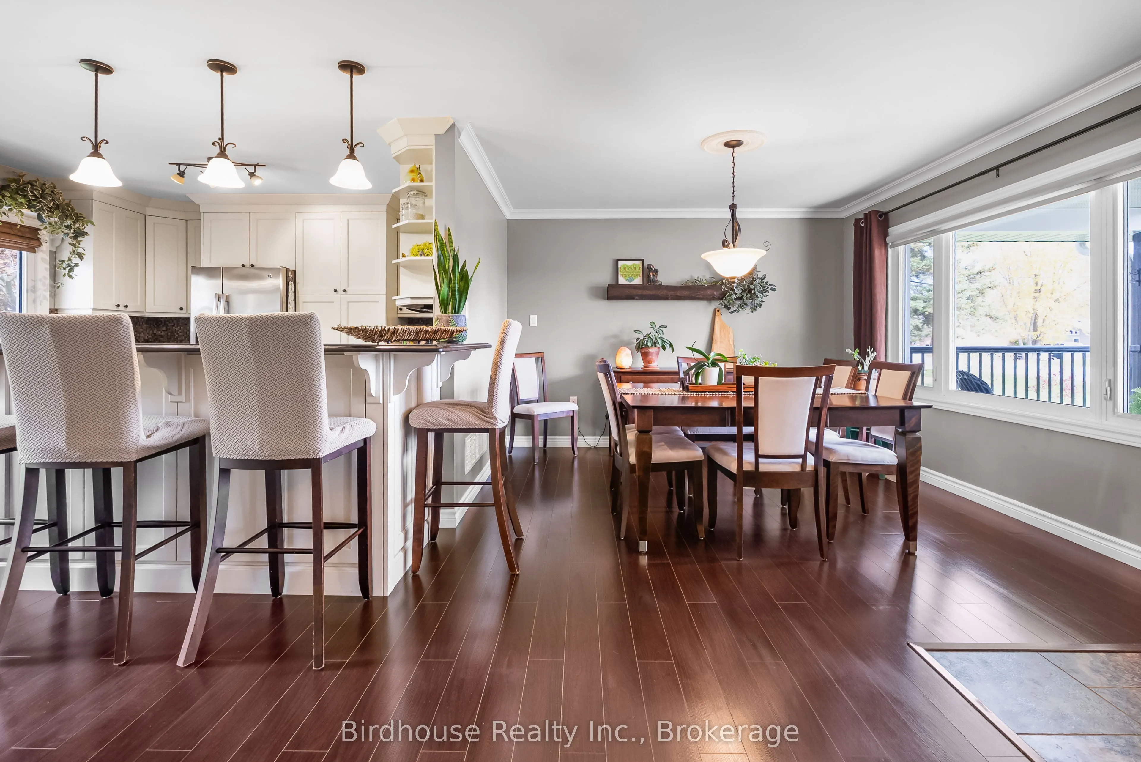 205 Lakeshore Drive
