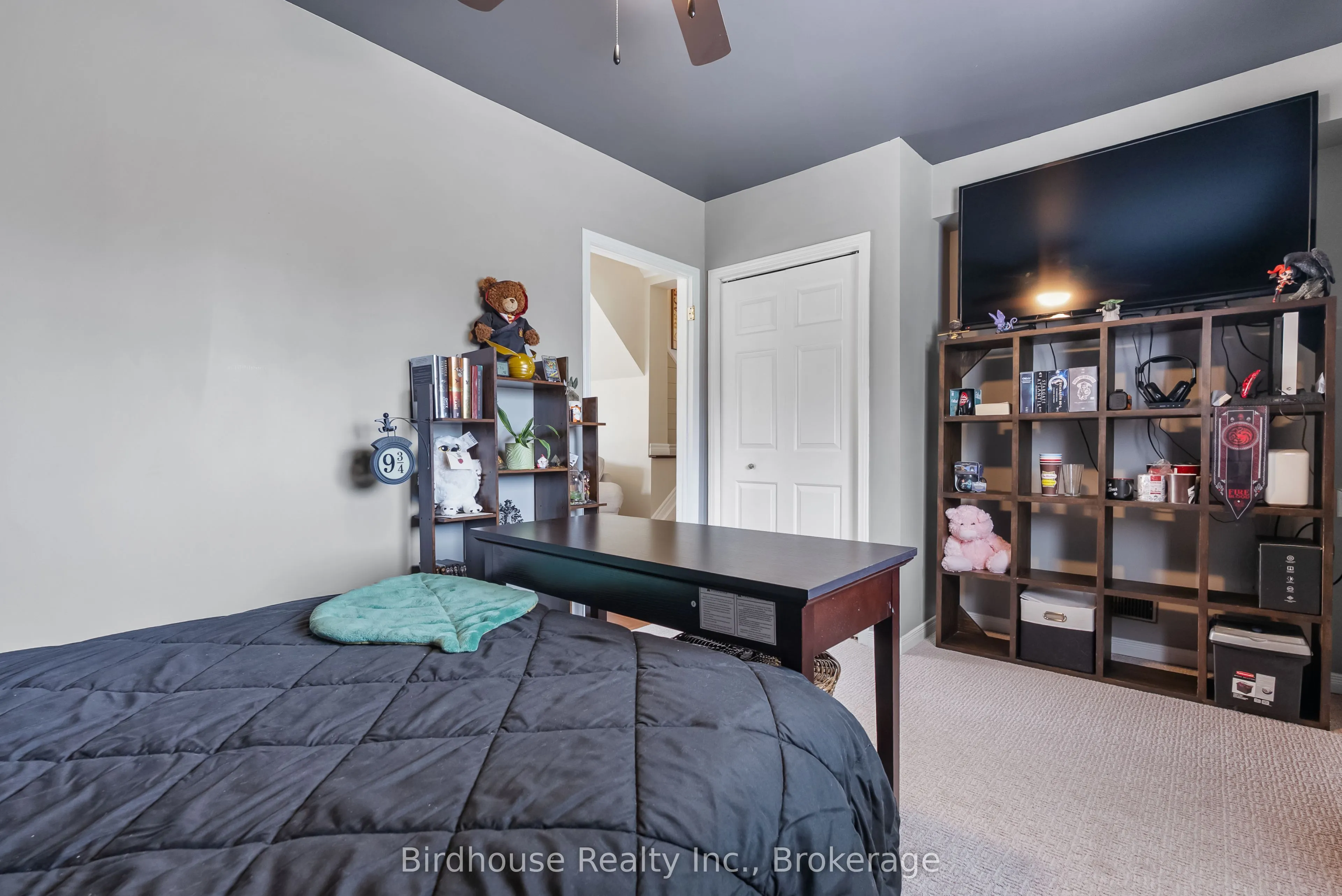 205 Lakeshore Drive