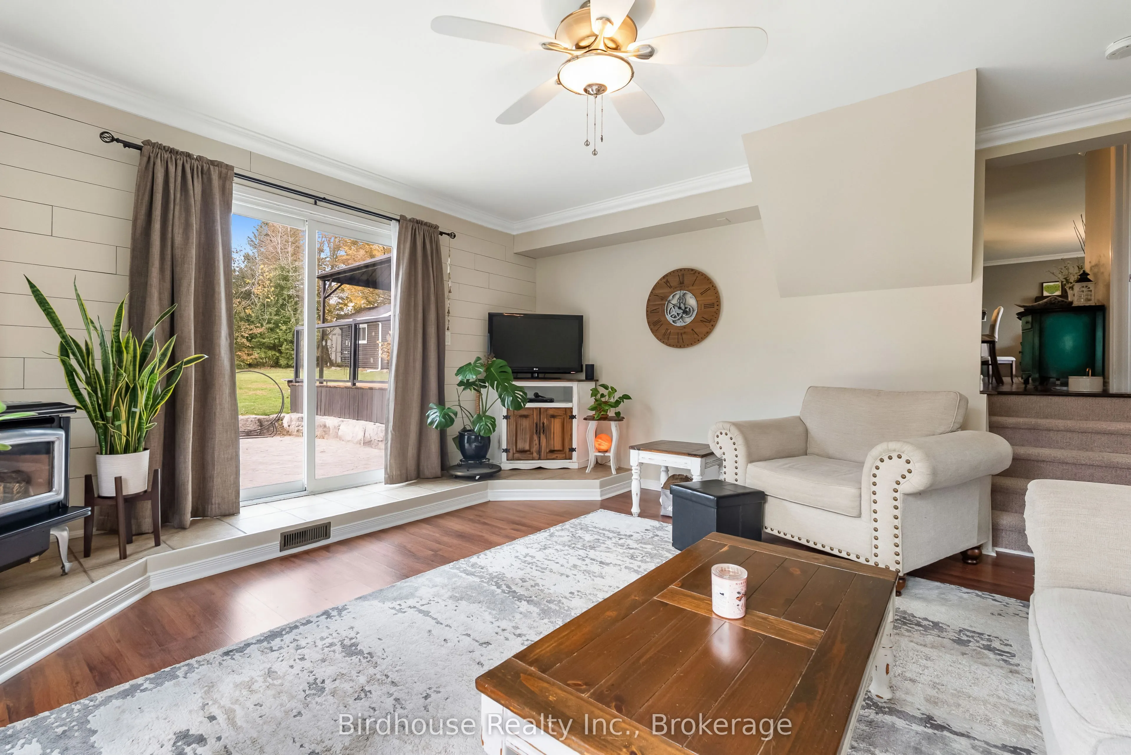 205 Lakeshore Drive