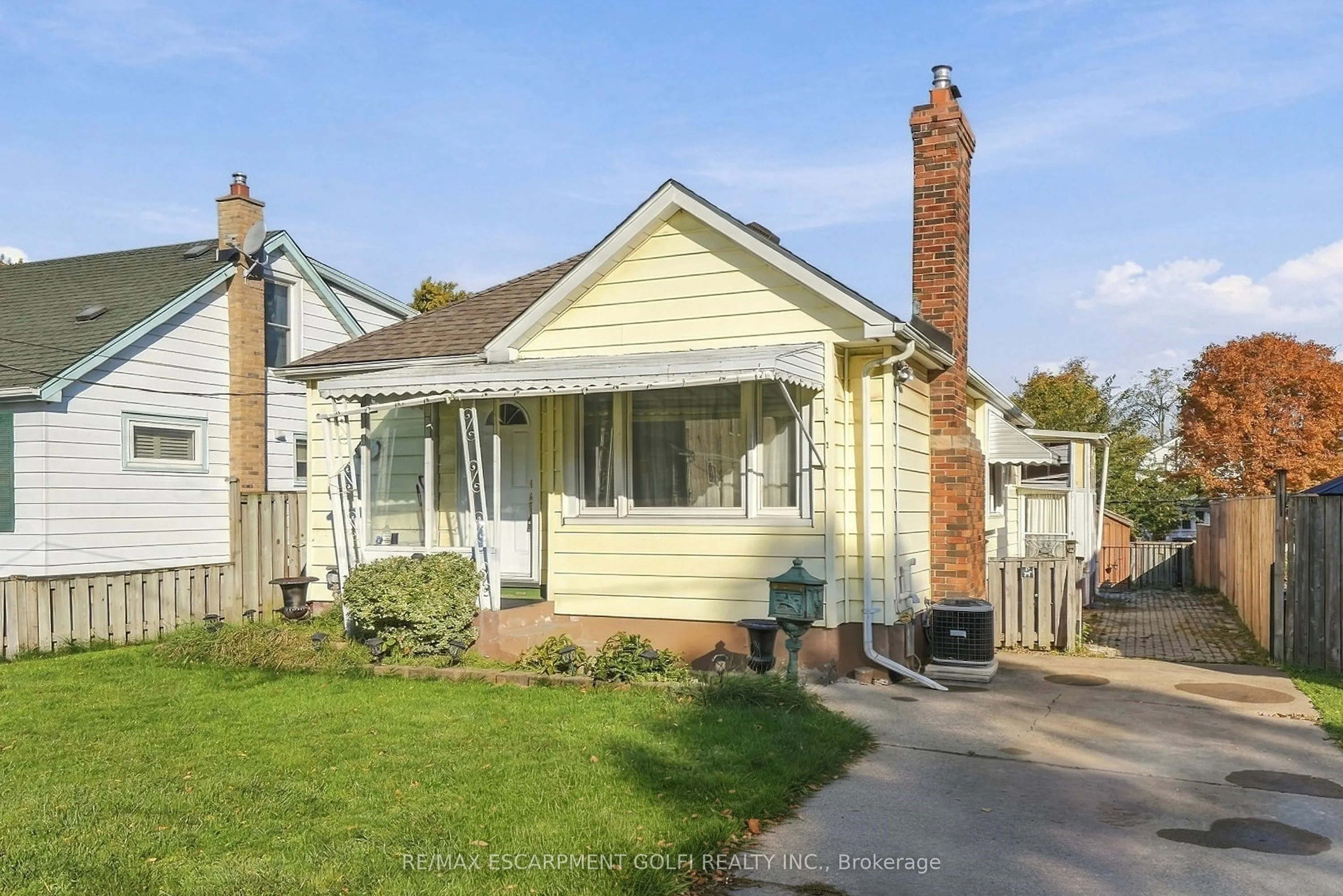 34 Pinecrest Avenue