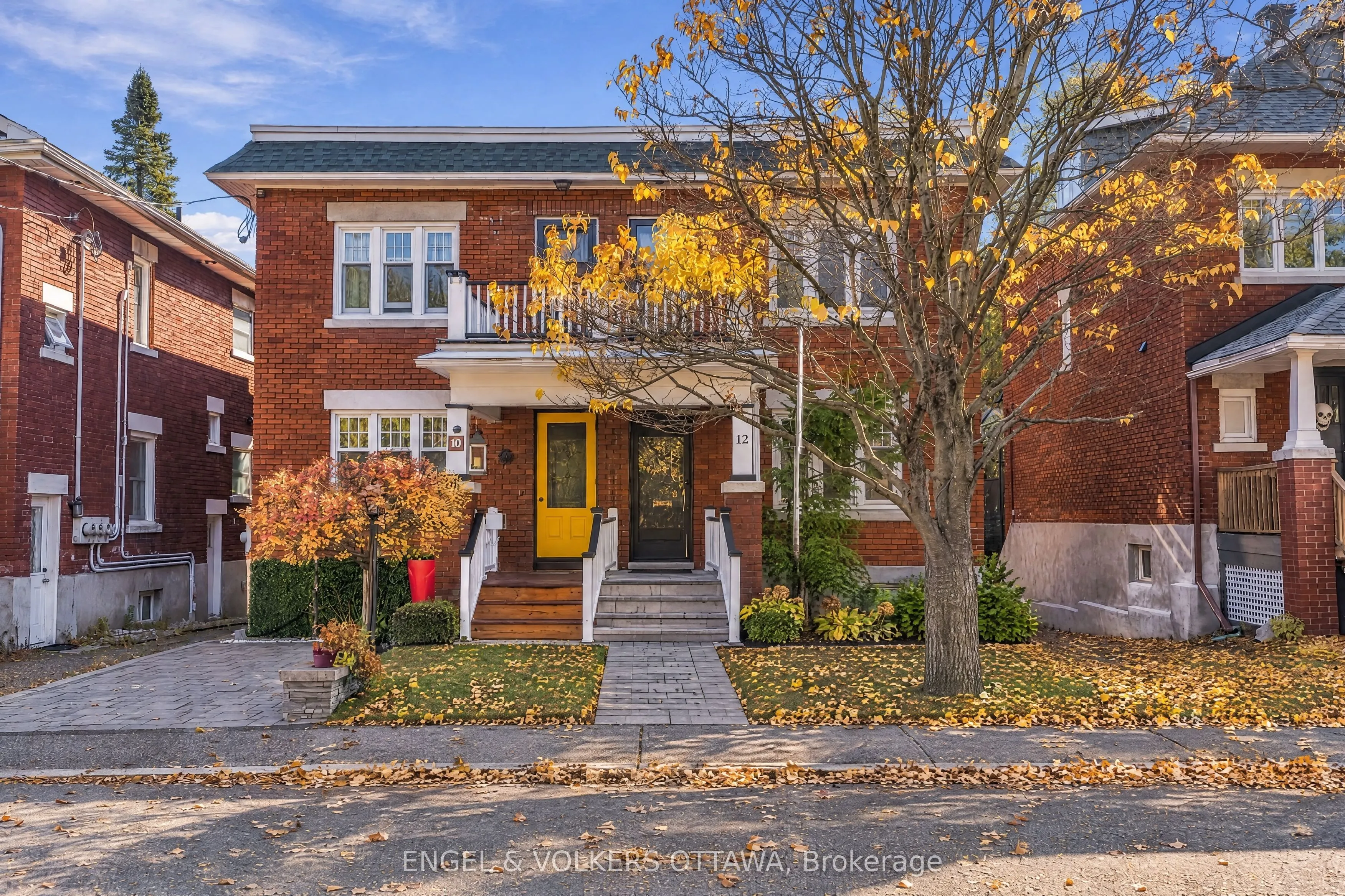 12 CLAREY Avenue