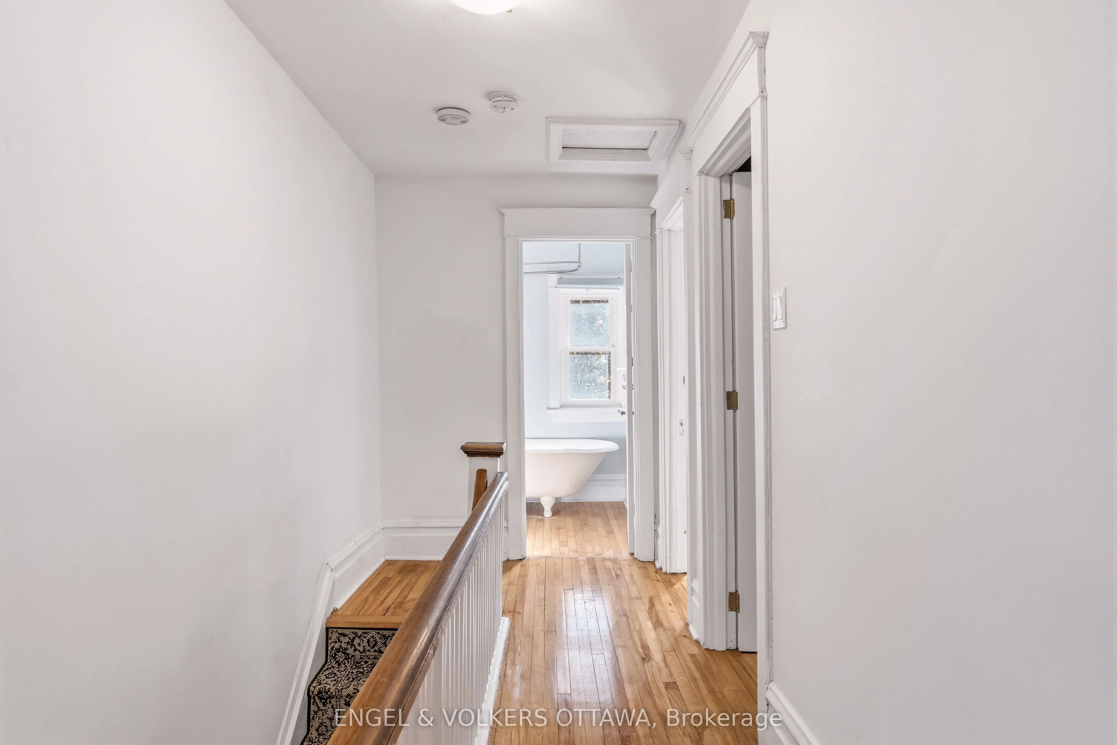 12 CLAREY Avenue