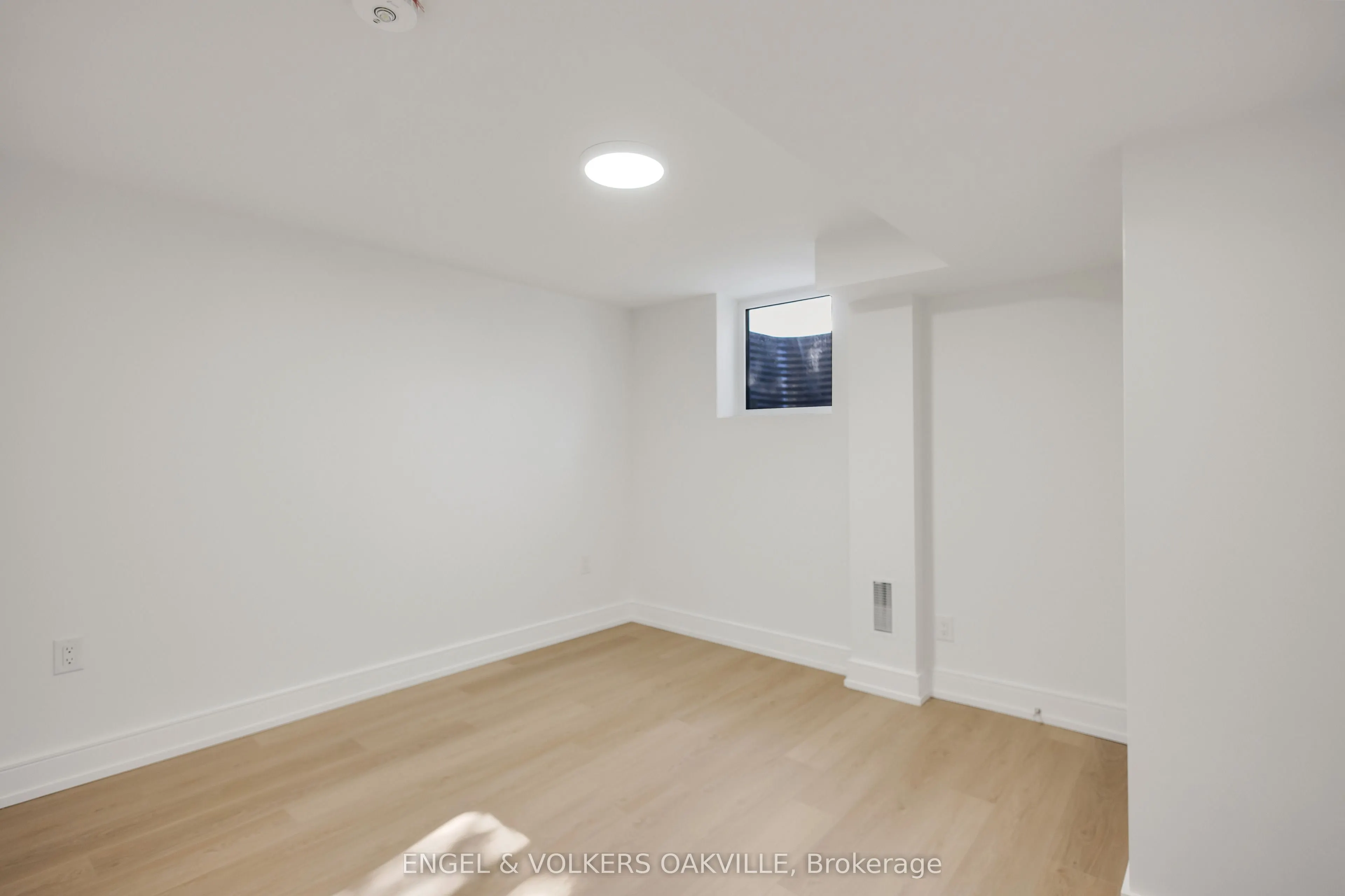 25 Hines Crescent