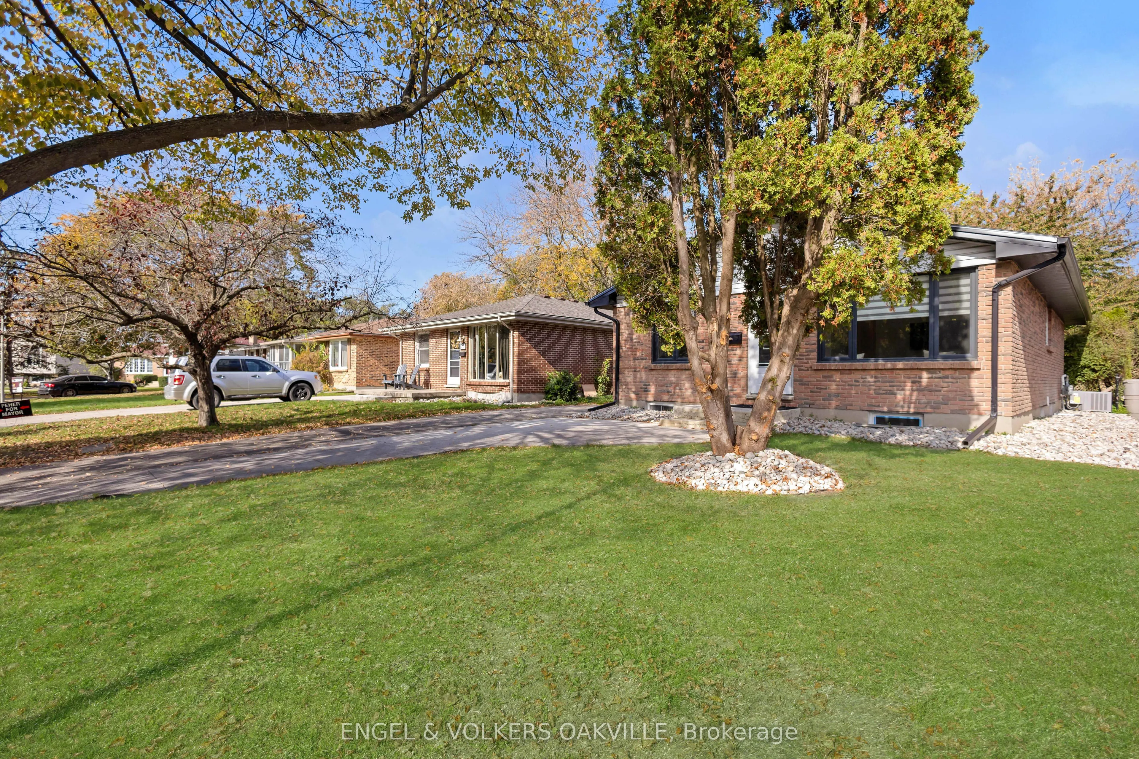 25 Hines Crescent