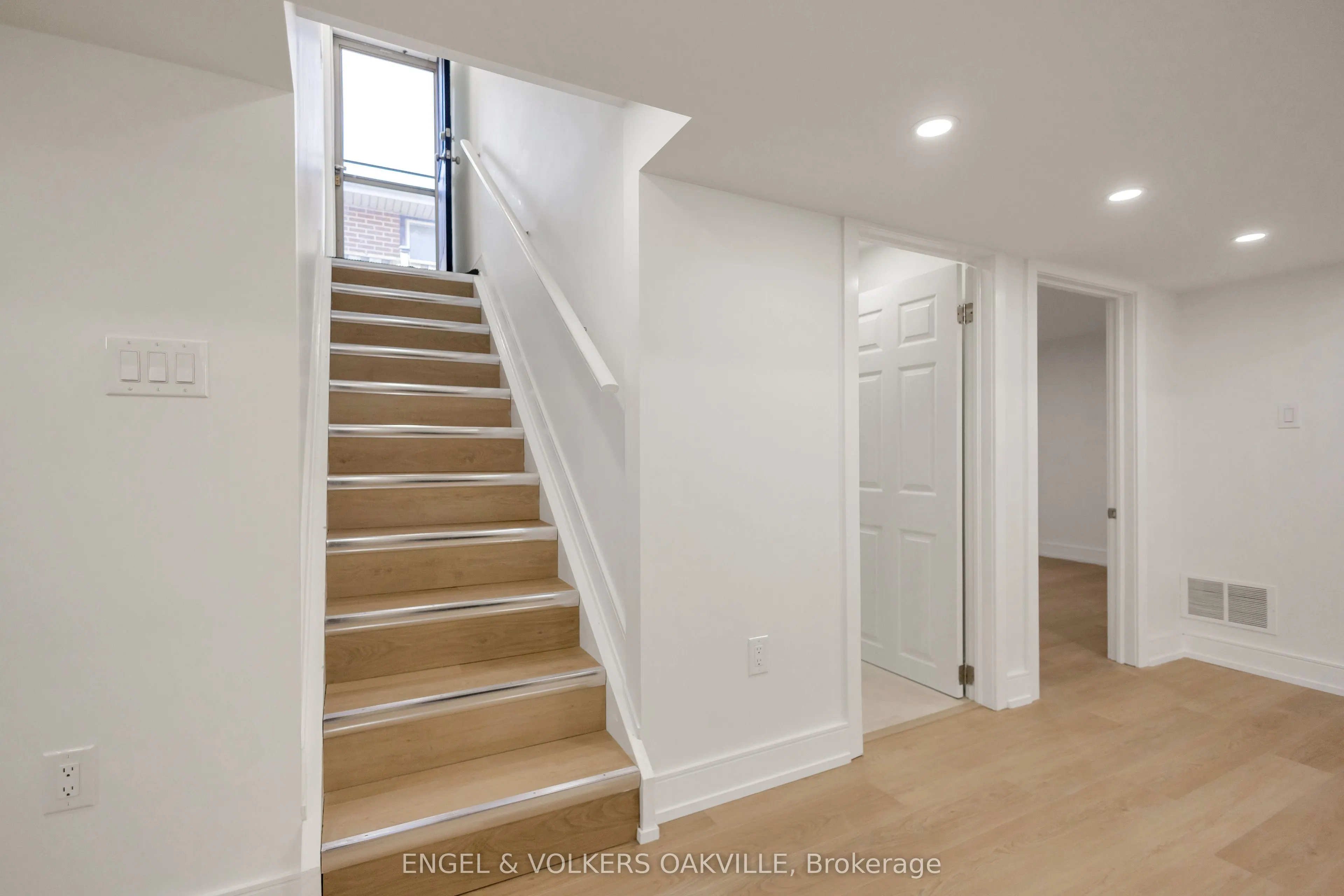25 Hines Crescent