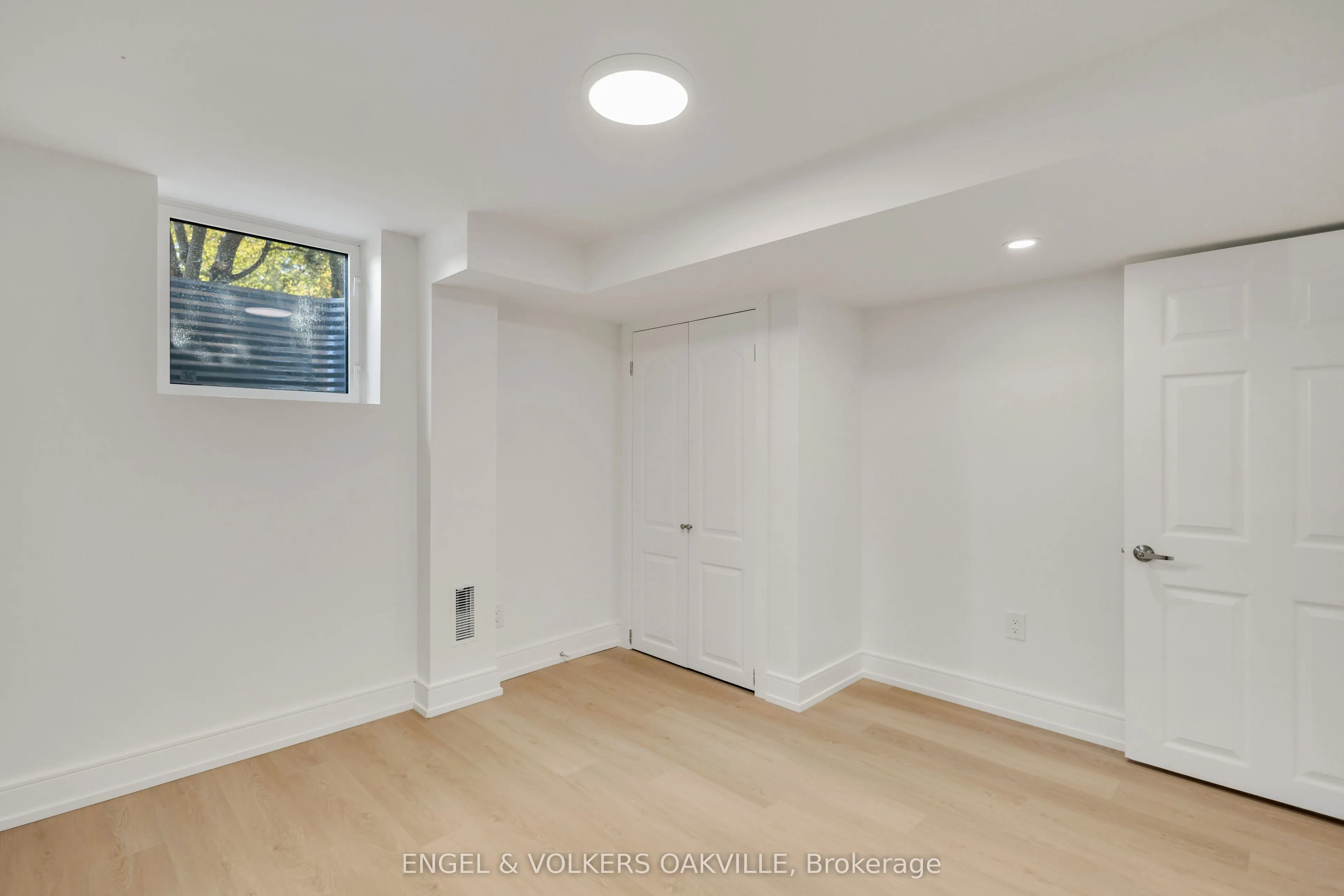 25 Hines Crescent