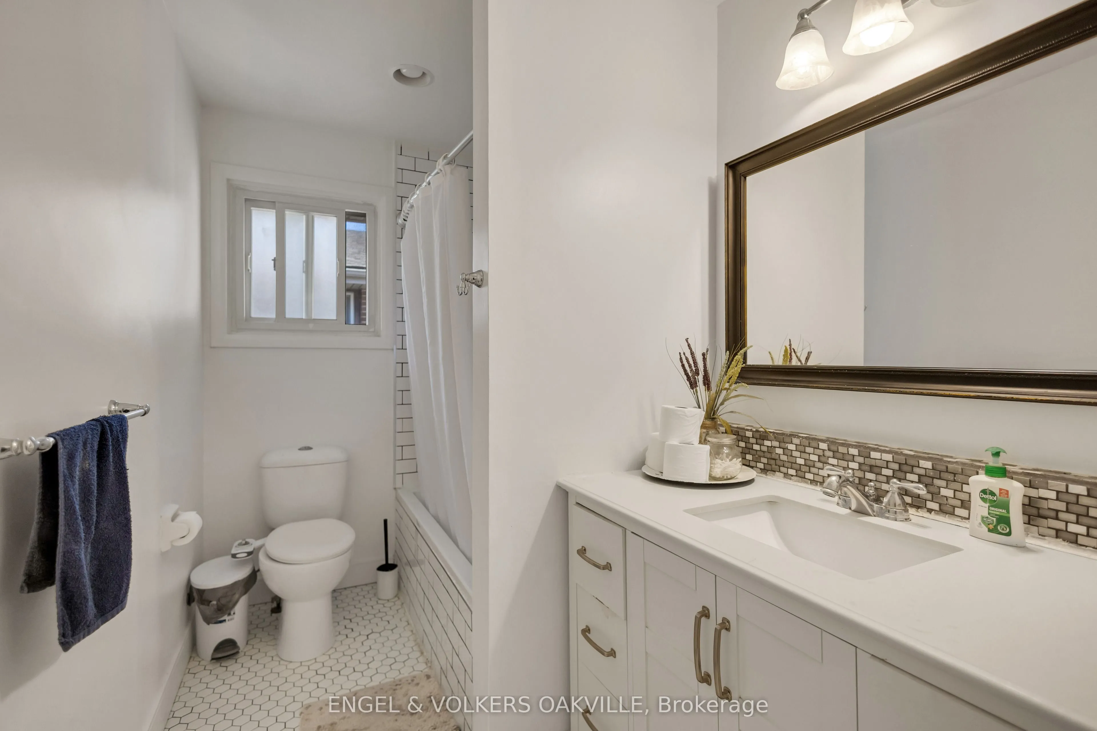 25 Hines Crescent