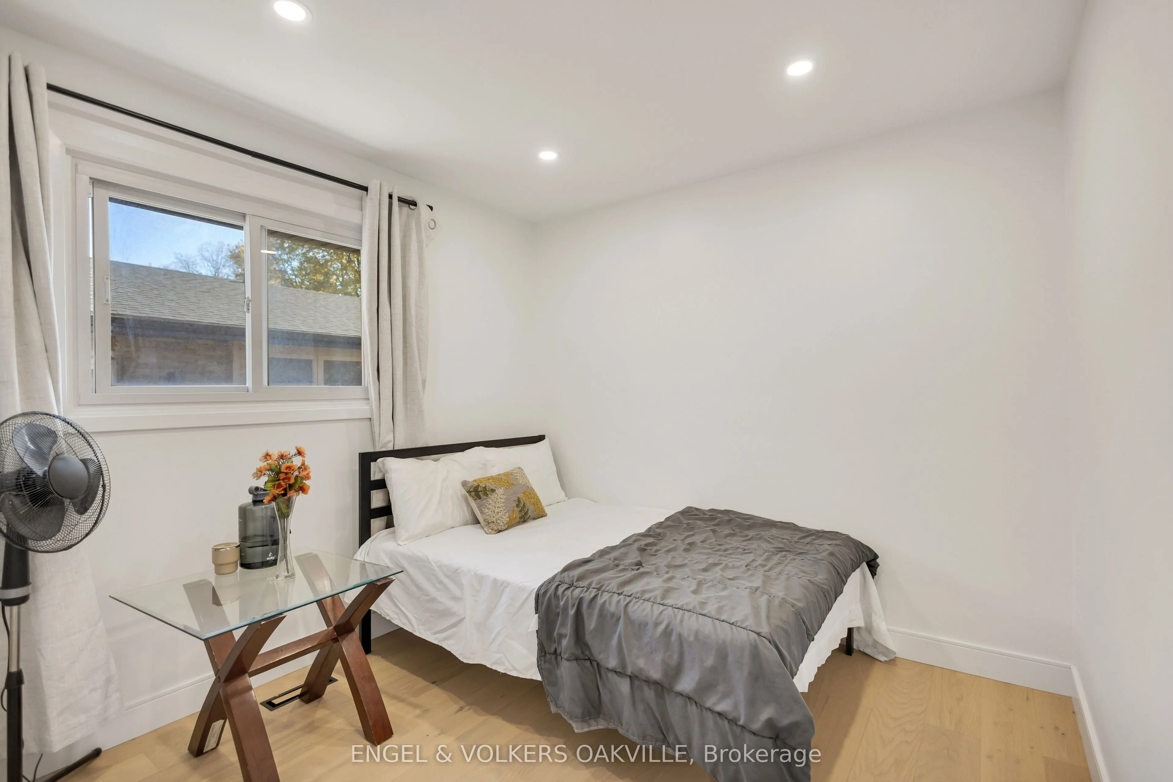25 Hines Crescent