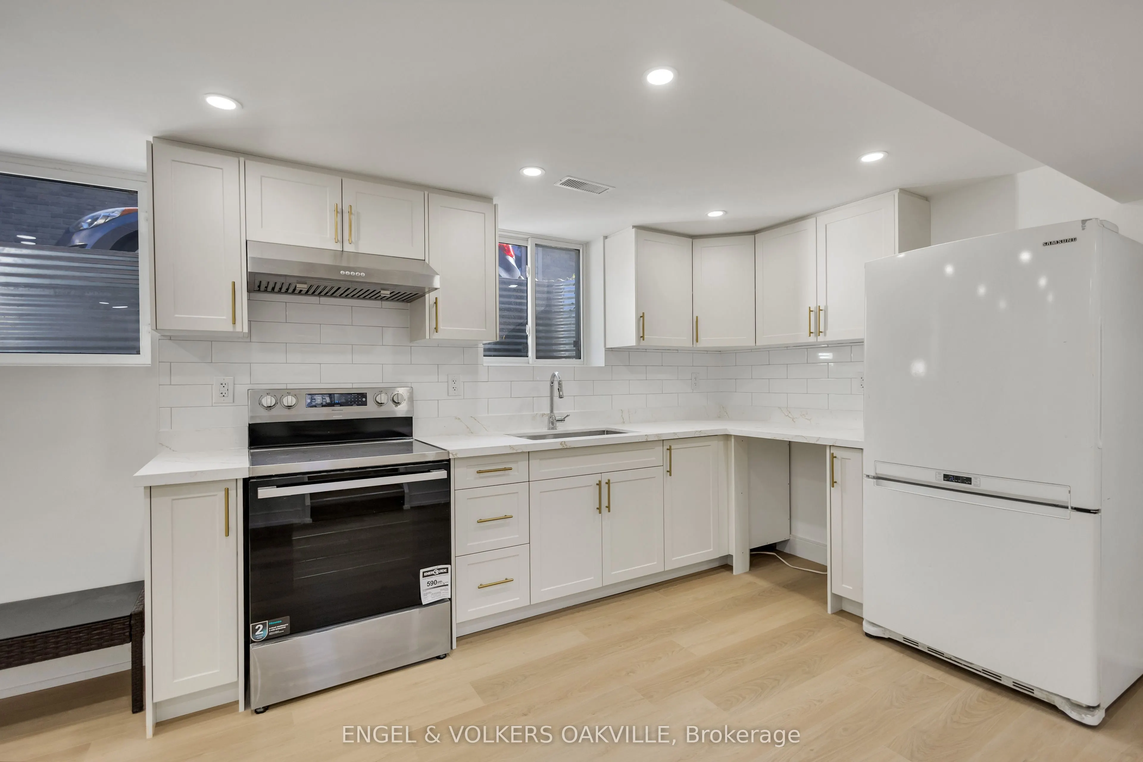 25 Hines Crescent