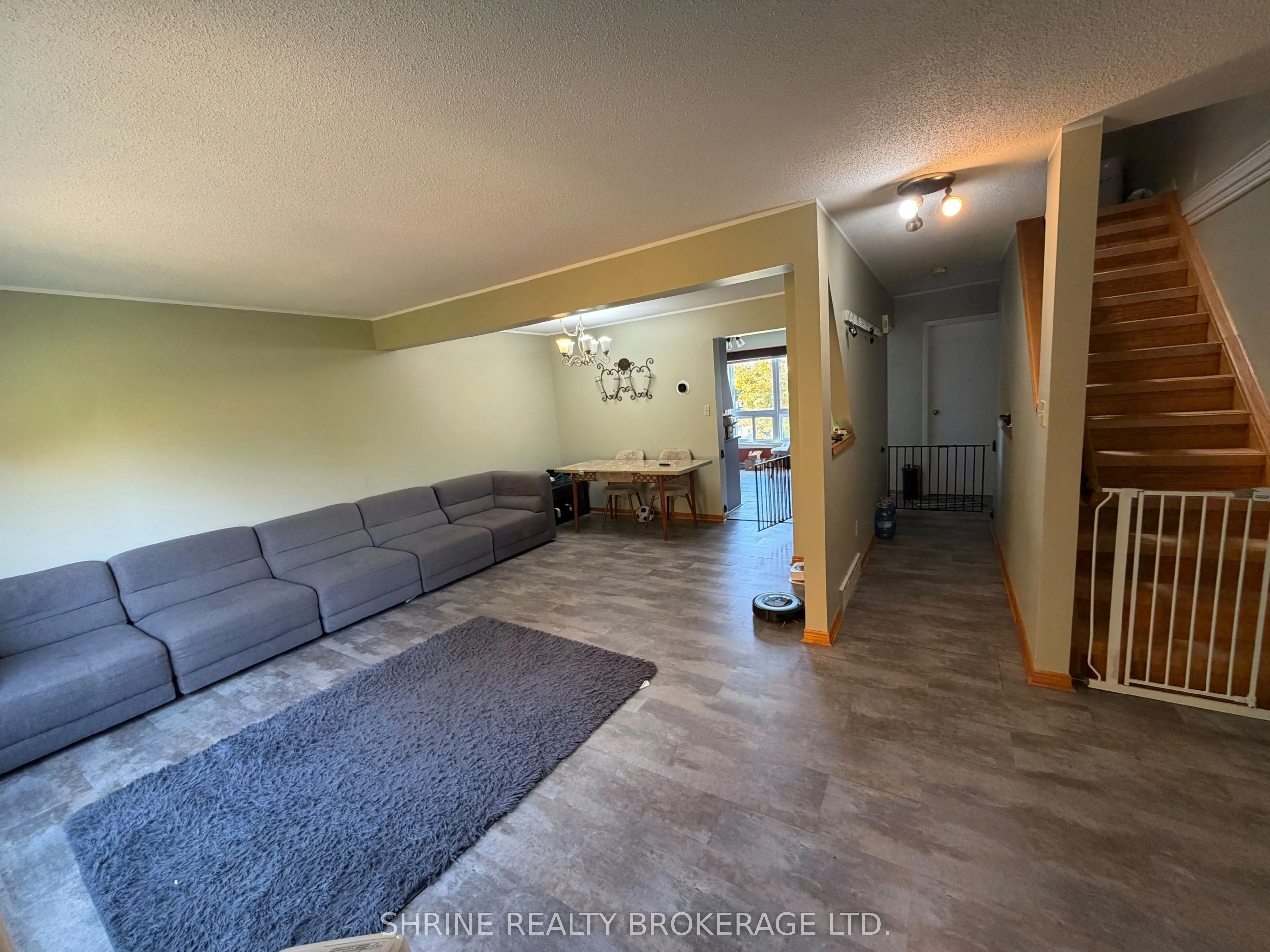 536 Third Street #27