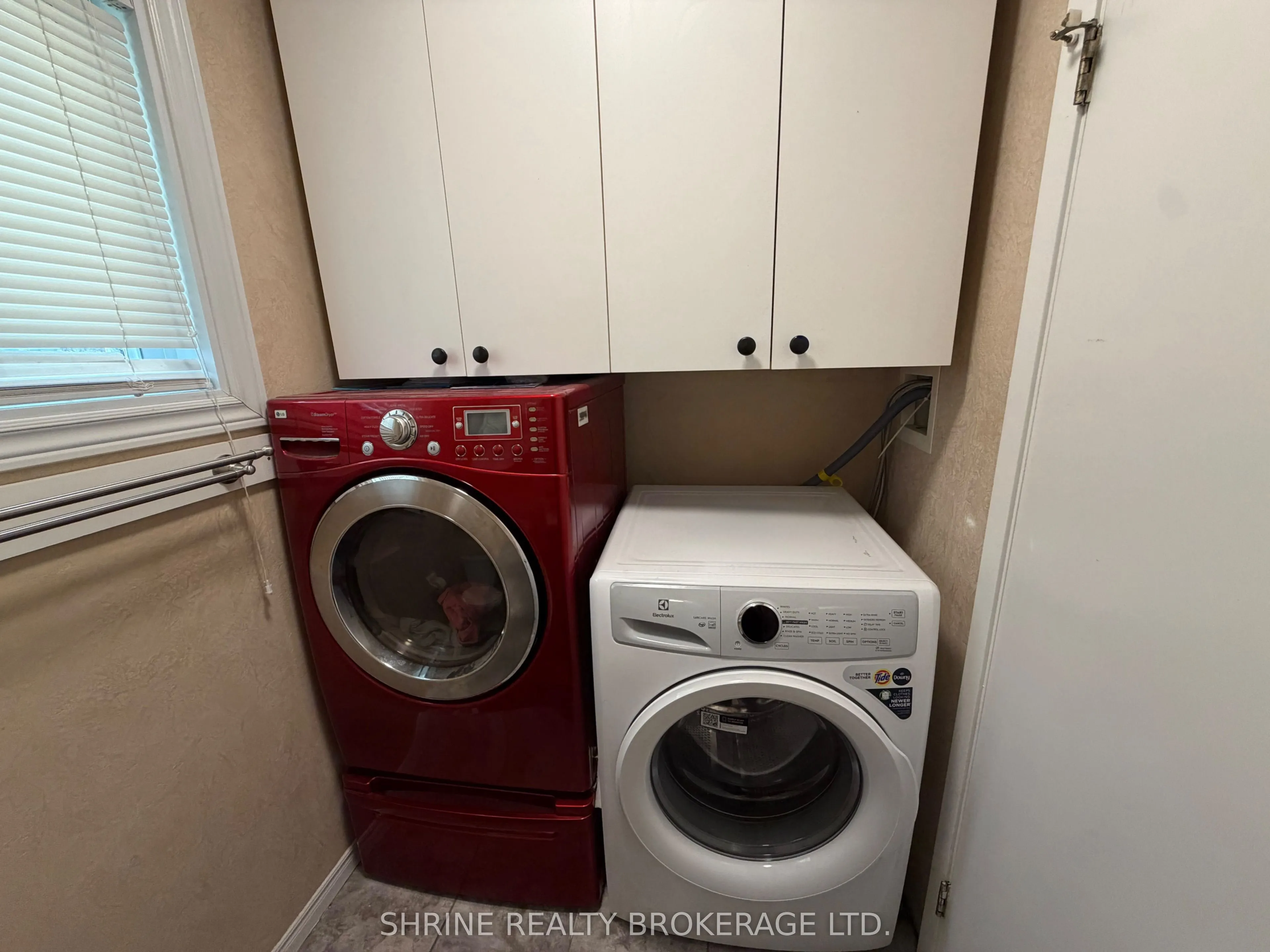 536 Third Street #27