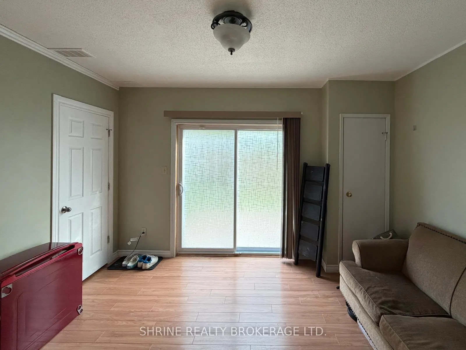 536 Third Street #27