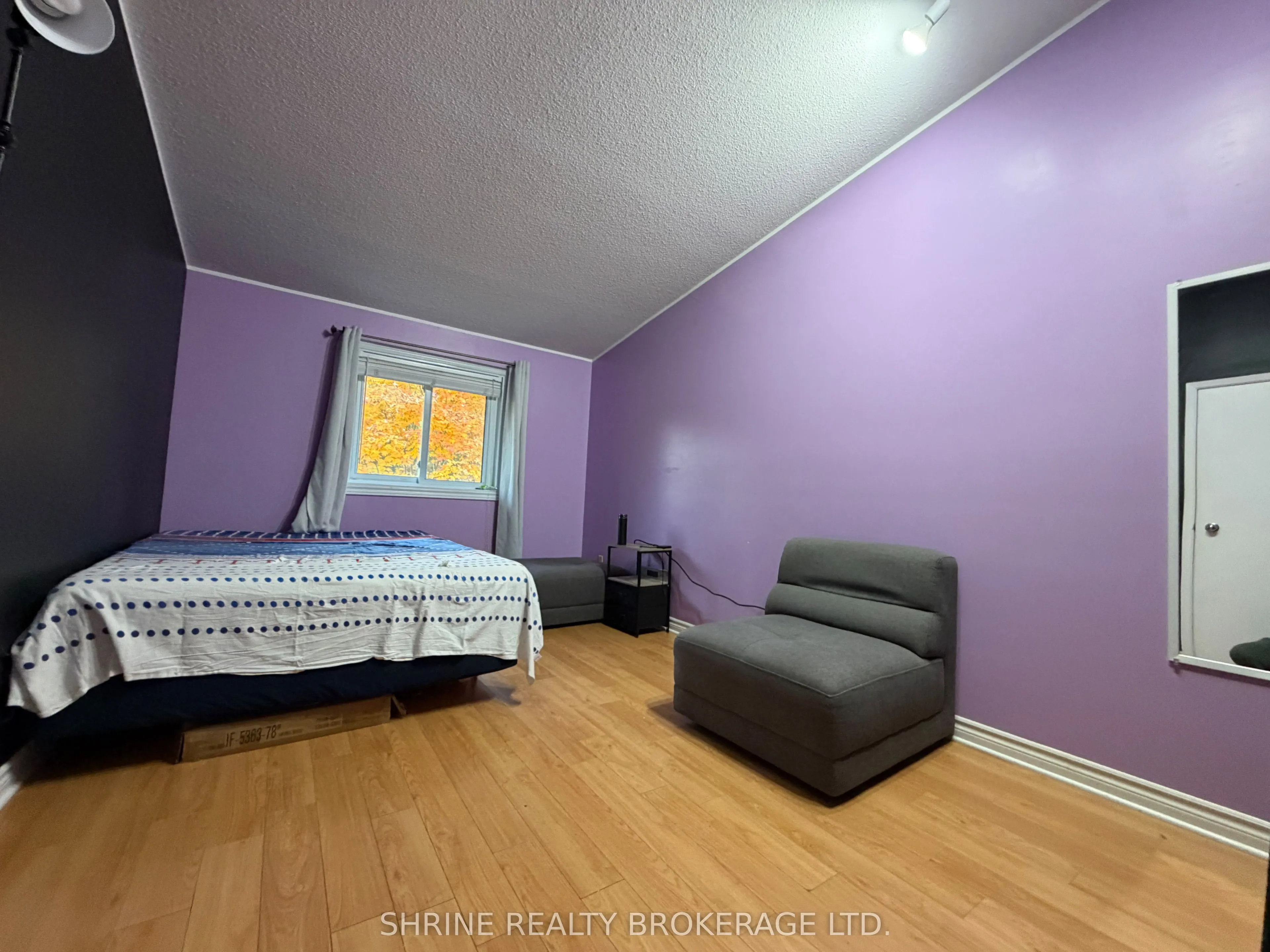 536 Third Street #27