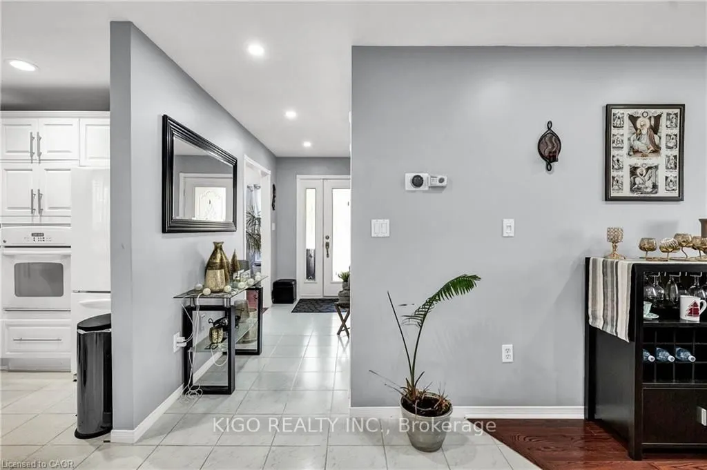 52 Dawn Crescent