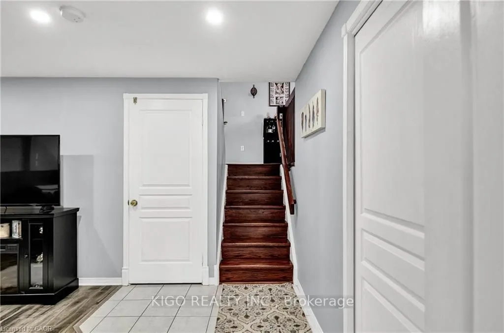 52 Dawn Crescent