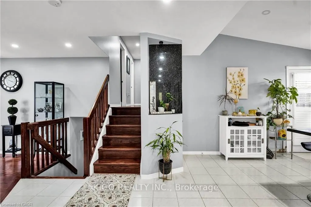 52 Dawn Crescent