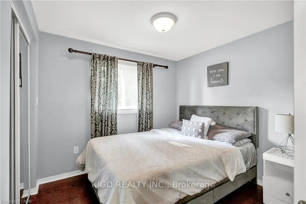52 Dawn Crescent