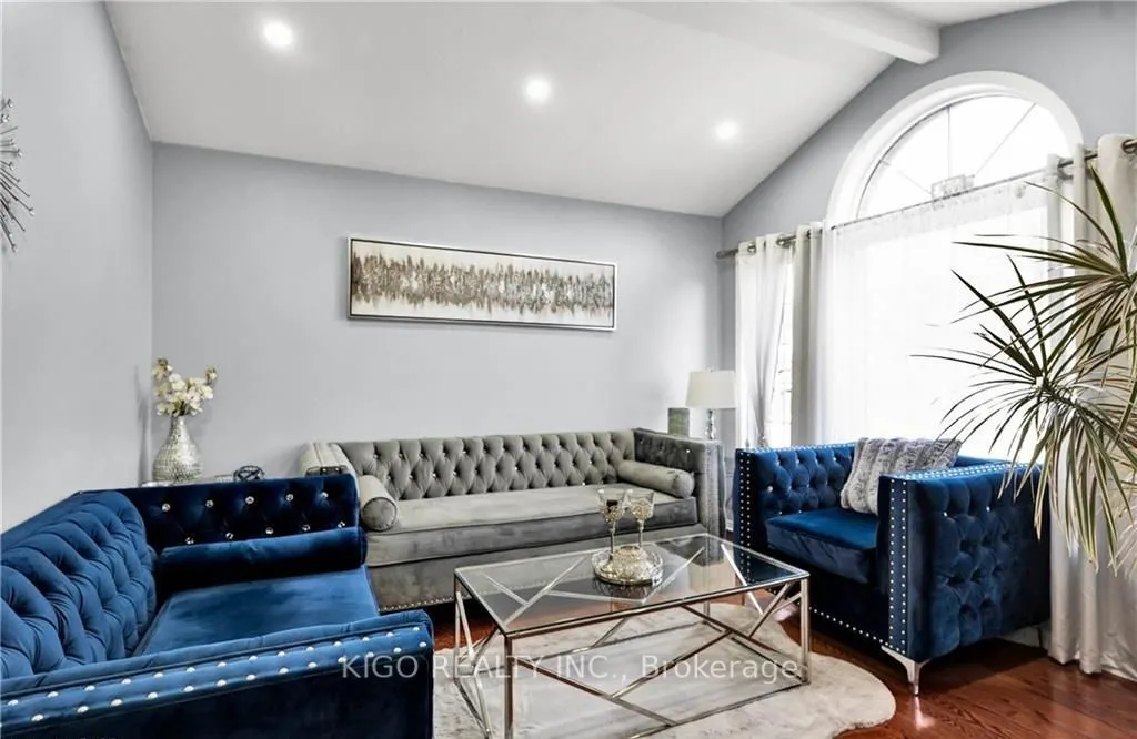 52 Dawn Crescent