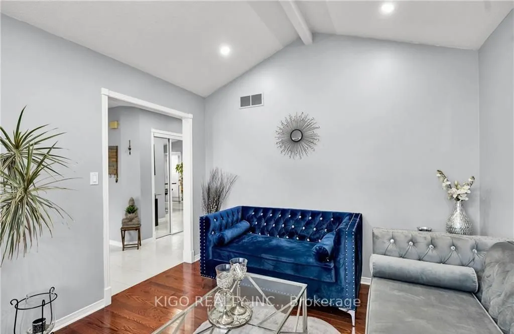 52 Dawn Crescent