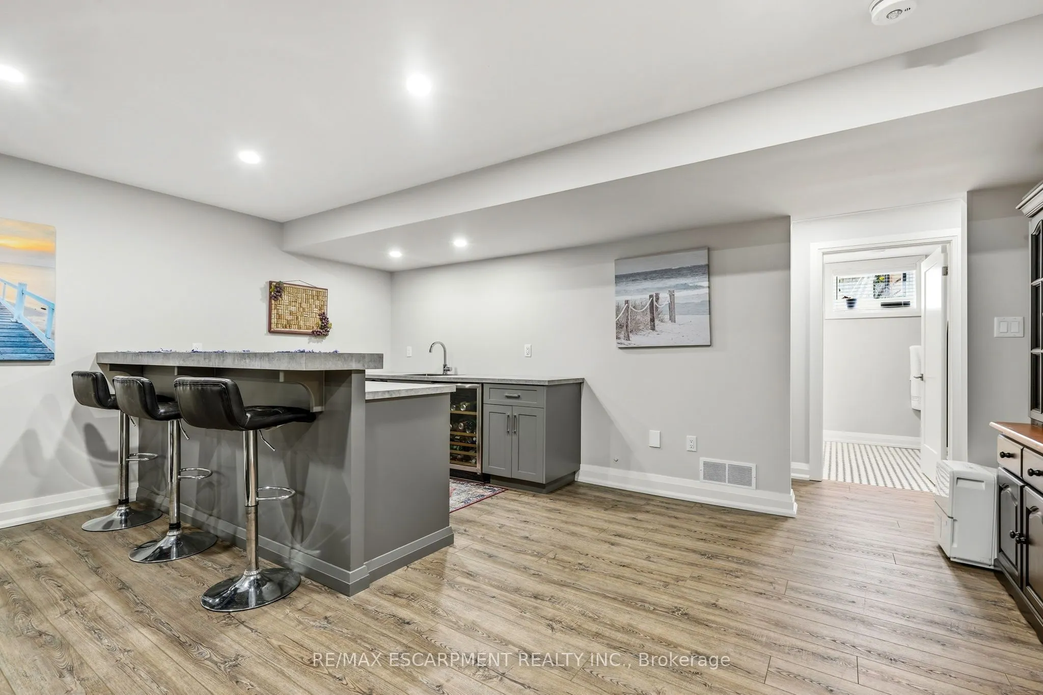 42 Carlton Avenue