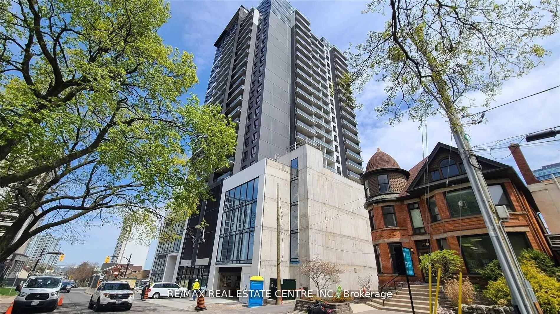15 Queen Street S #1007
