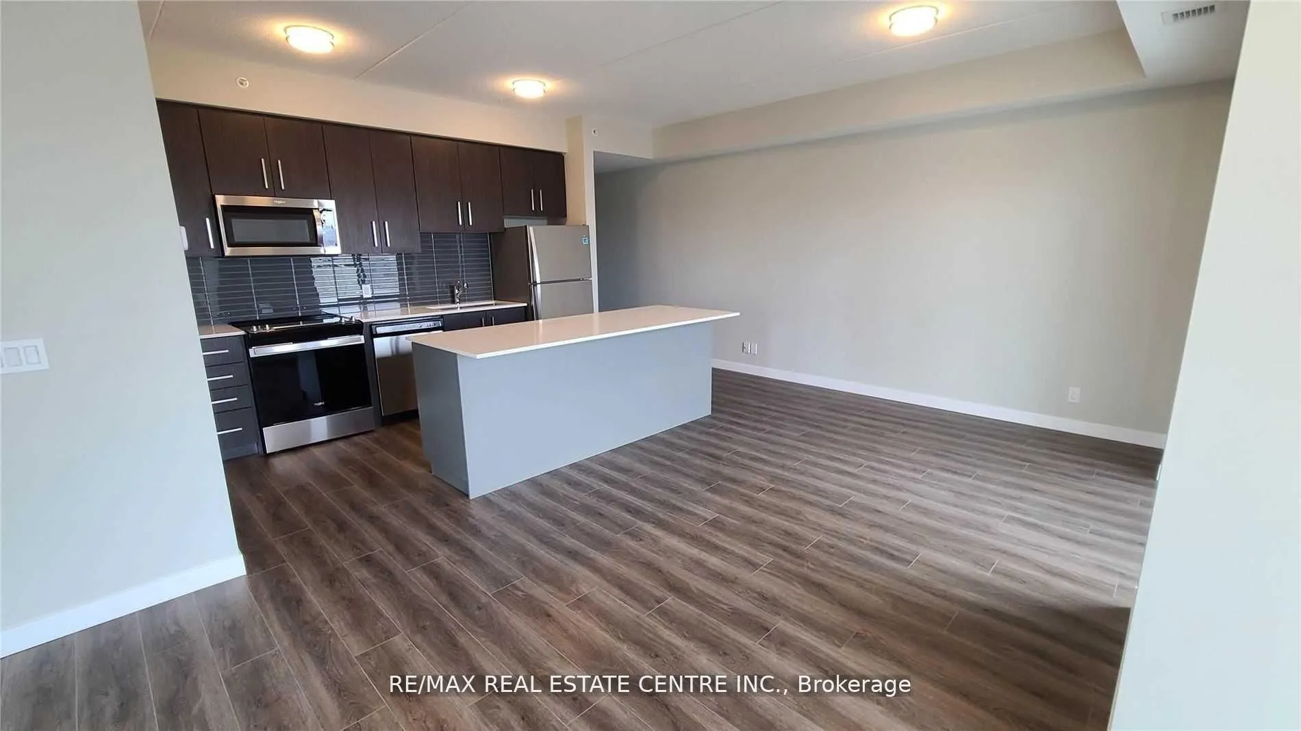 15 Queen Street S #1007