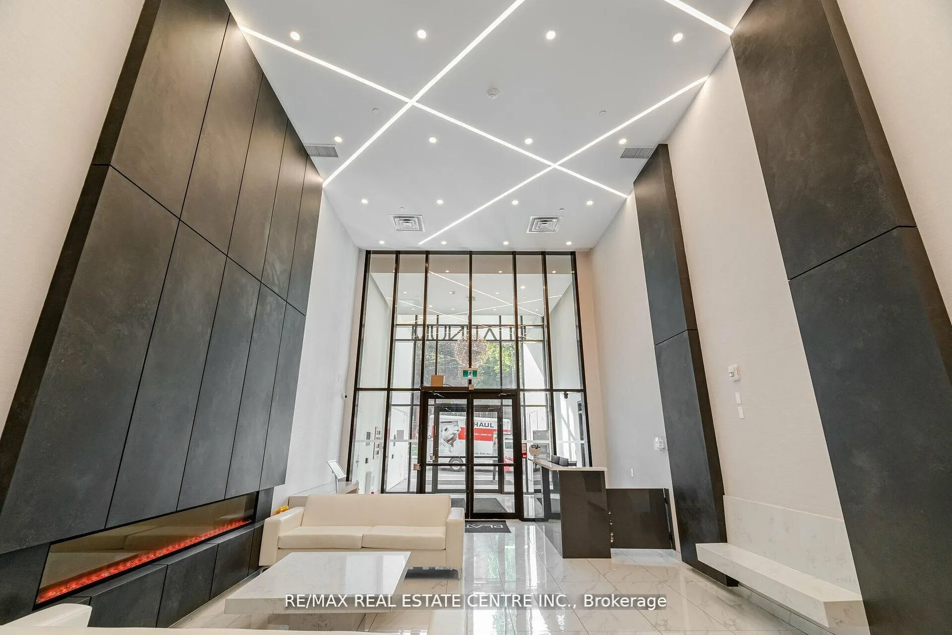 15 Queen Street S #1007