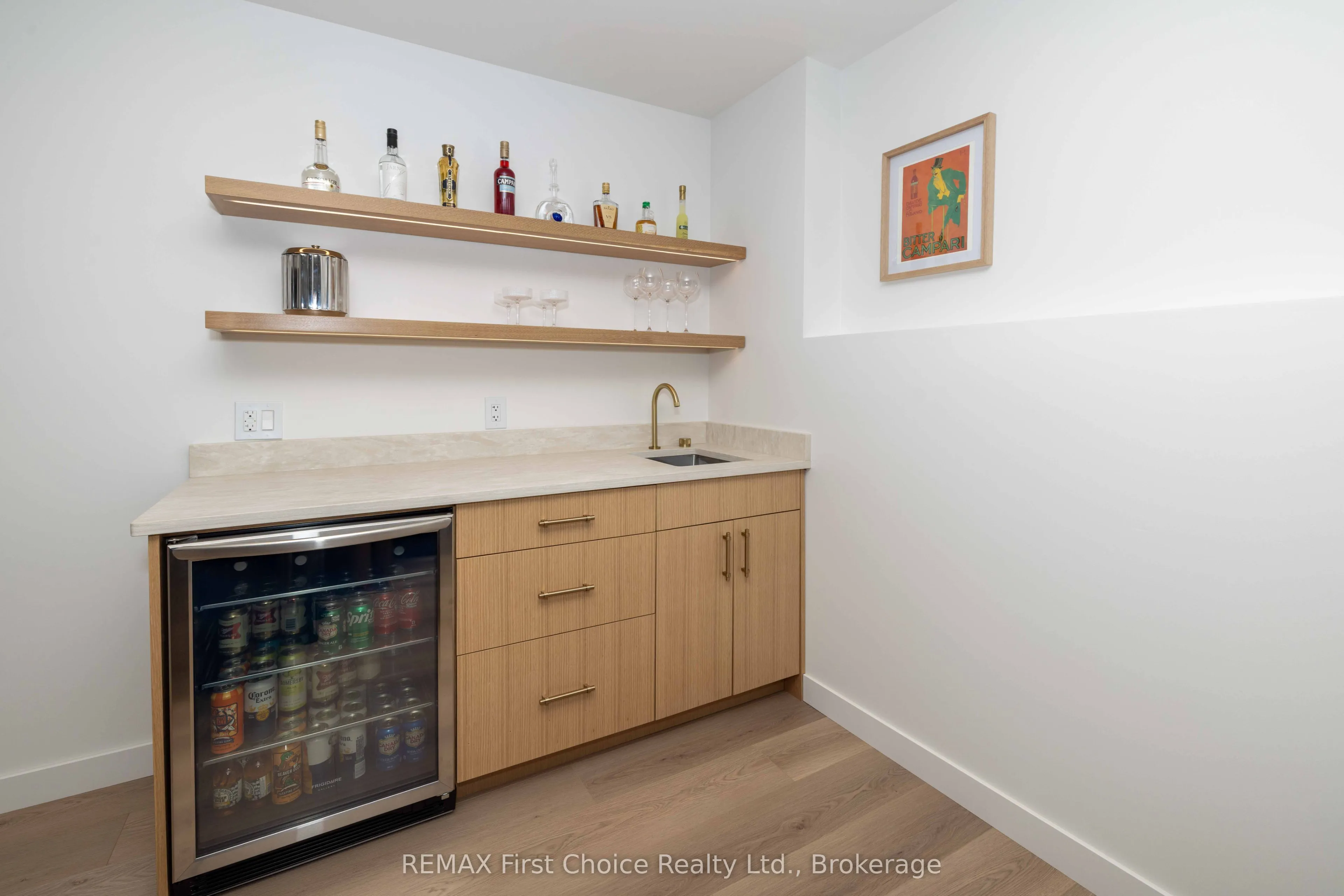 186 BRUIN Crescent
