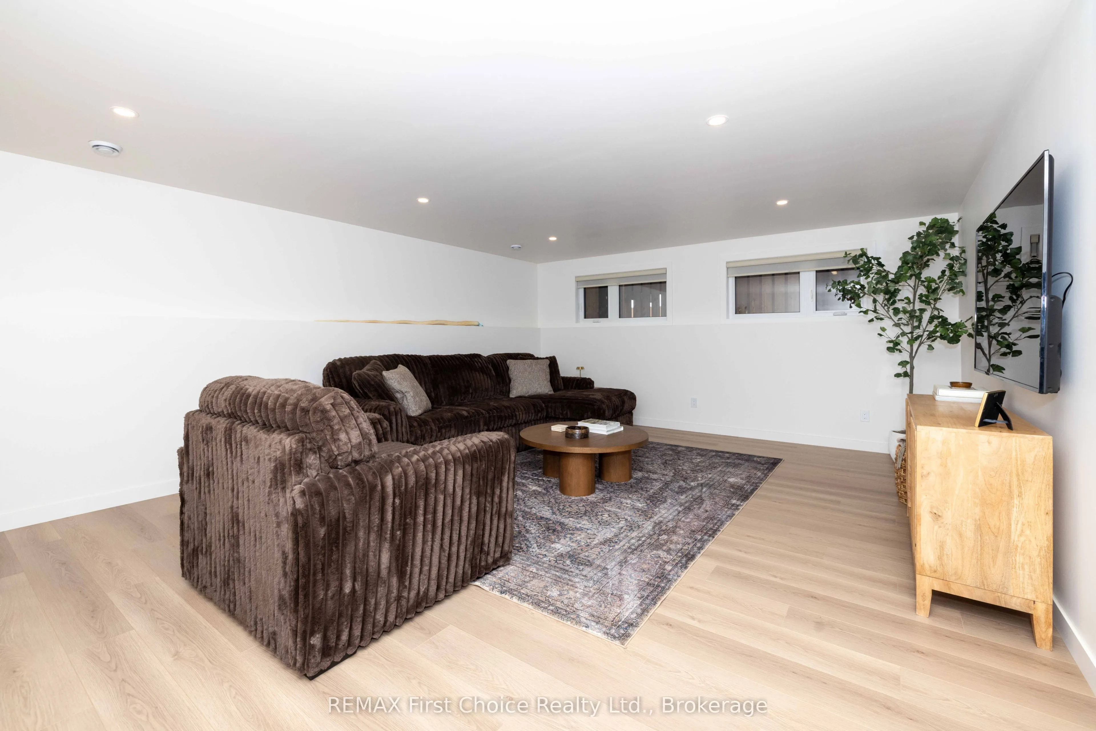 186 BRUIN Crescent