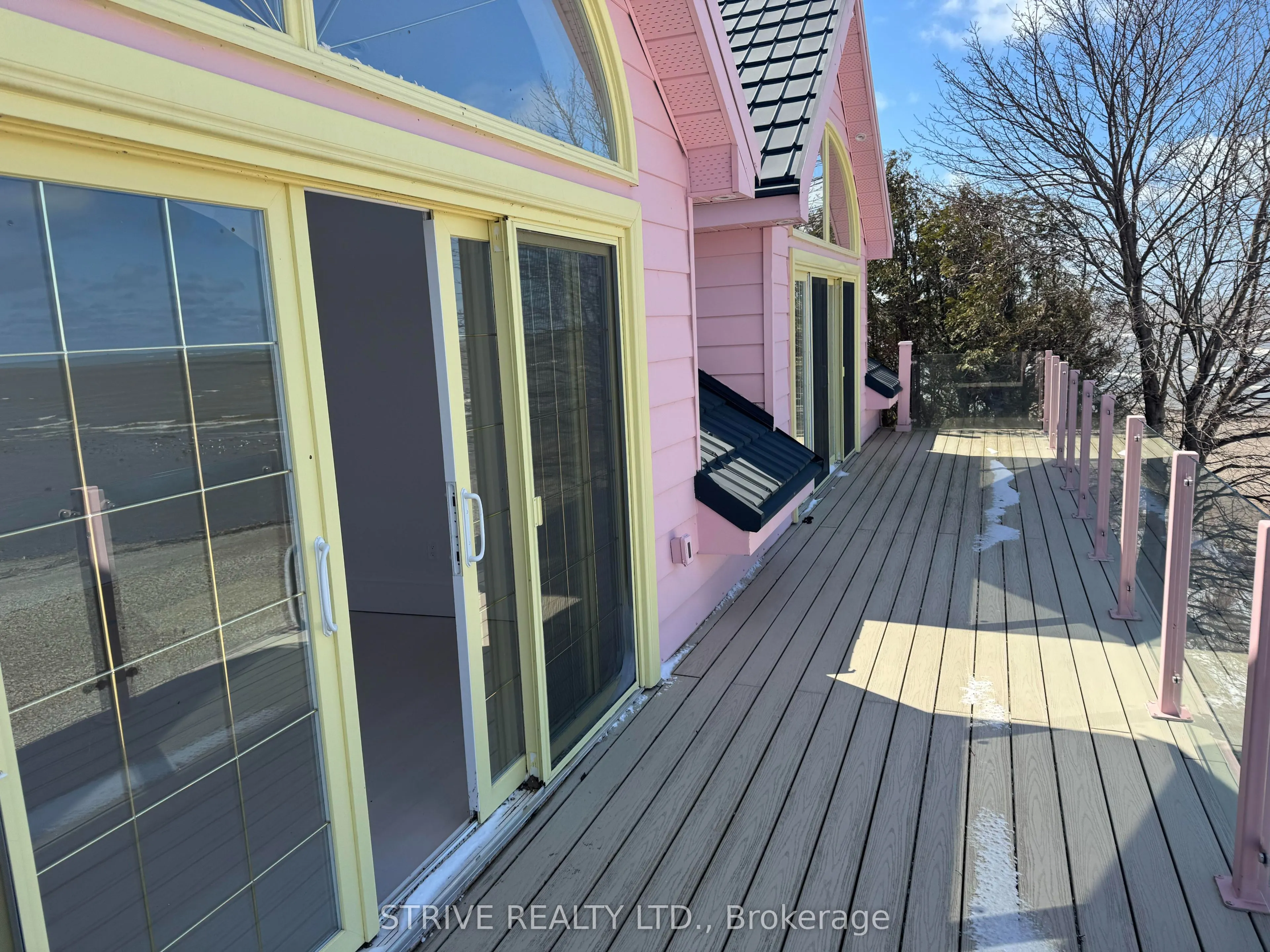 20 Front Street