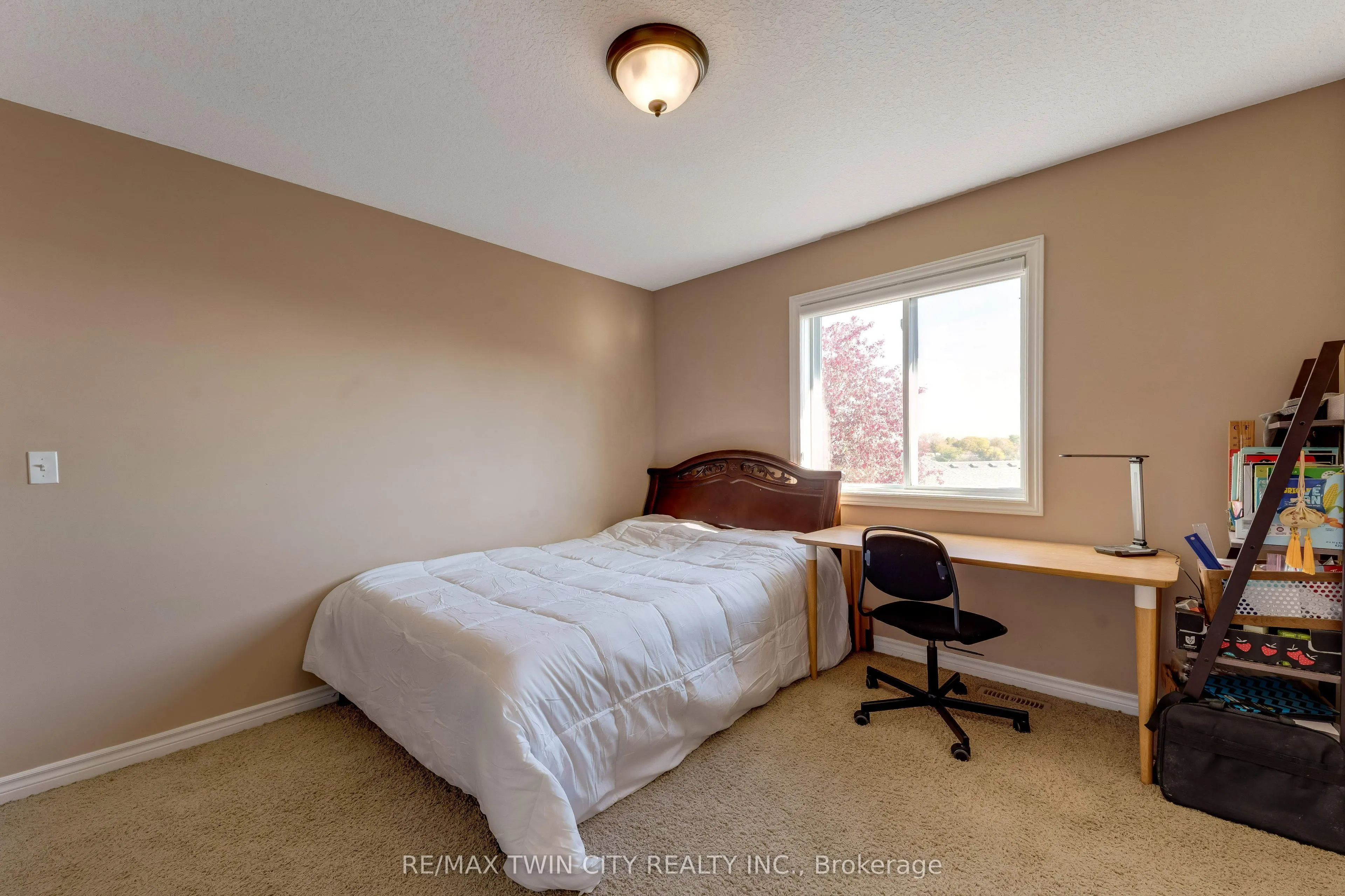 639 CRAWFORD Crescent