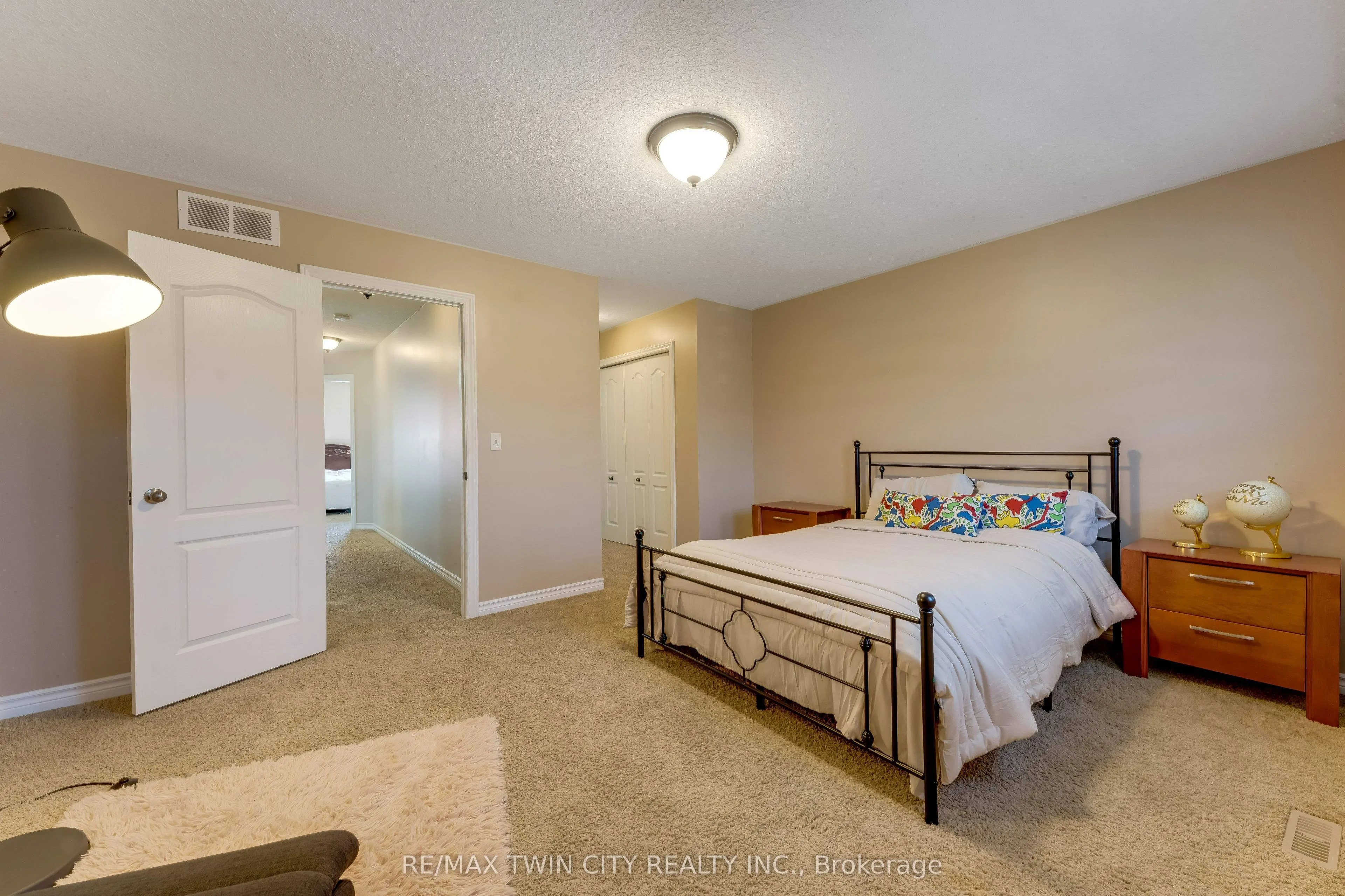 639 CRAWFORD Crescent