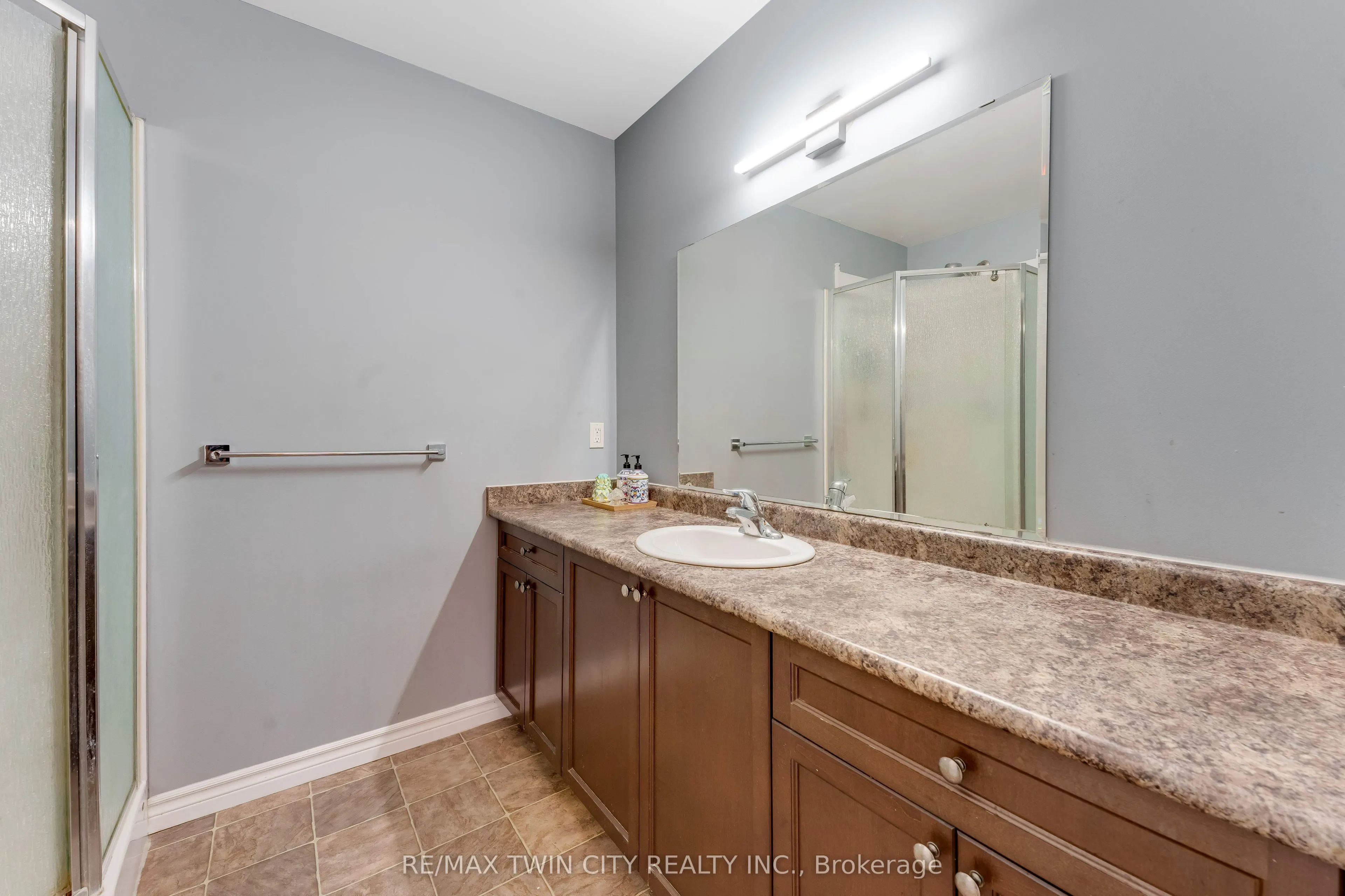639 CRAWFORD Crescent