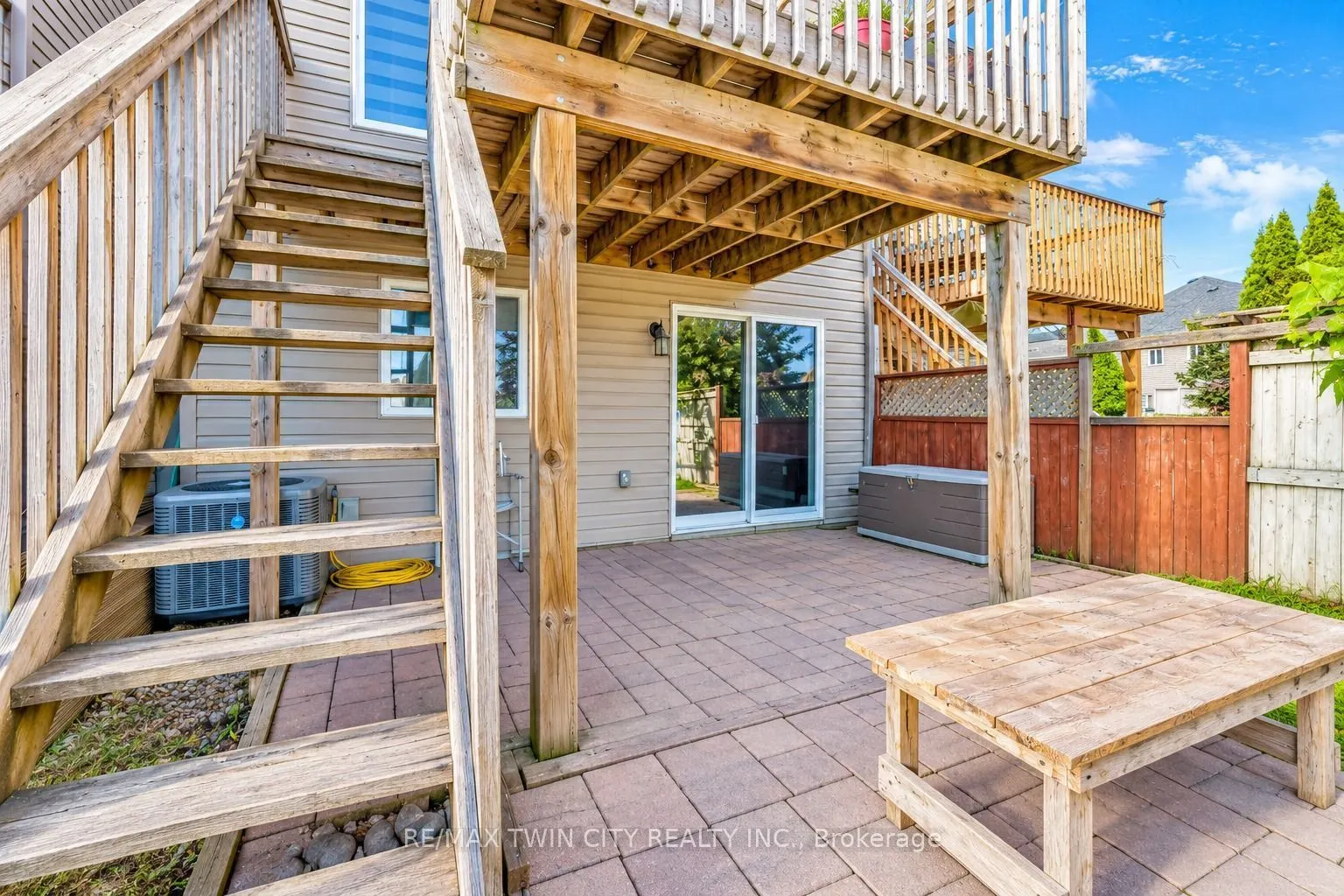 639 CRAWFORD Crescent