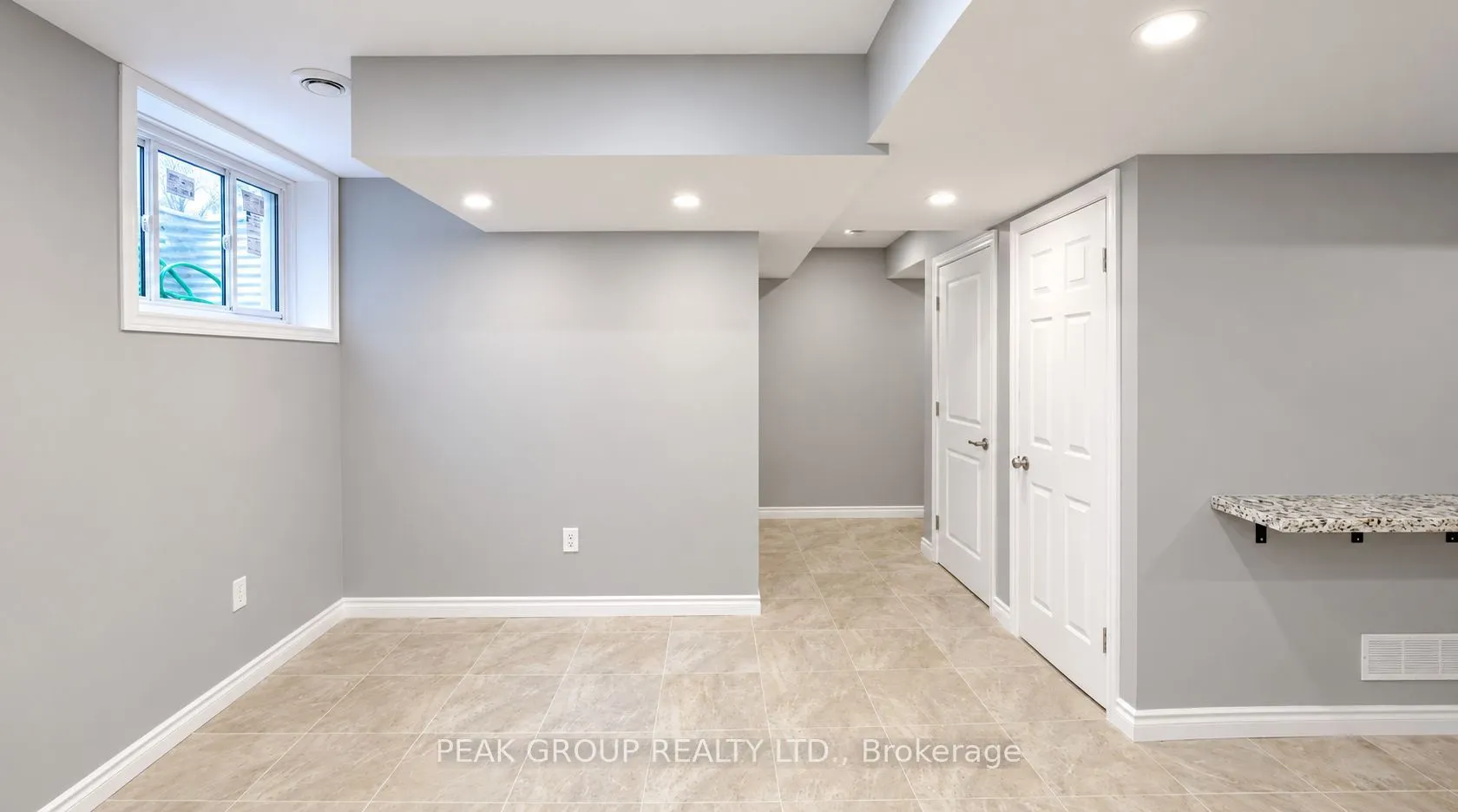 4567 Ryerson Crescent #LOWER