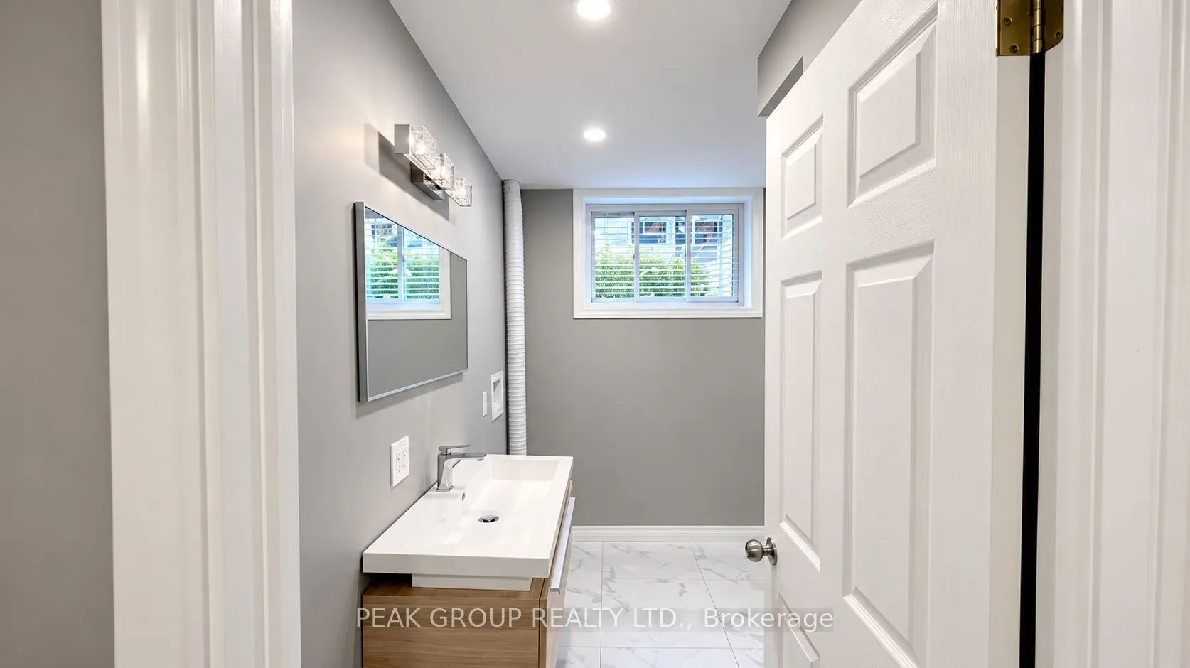 4567 Ryerson Crescent #LOWER