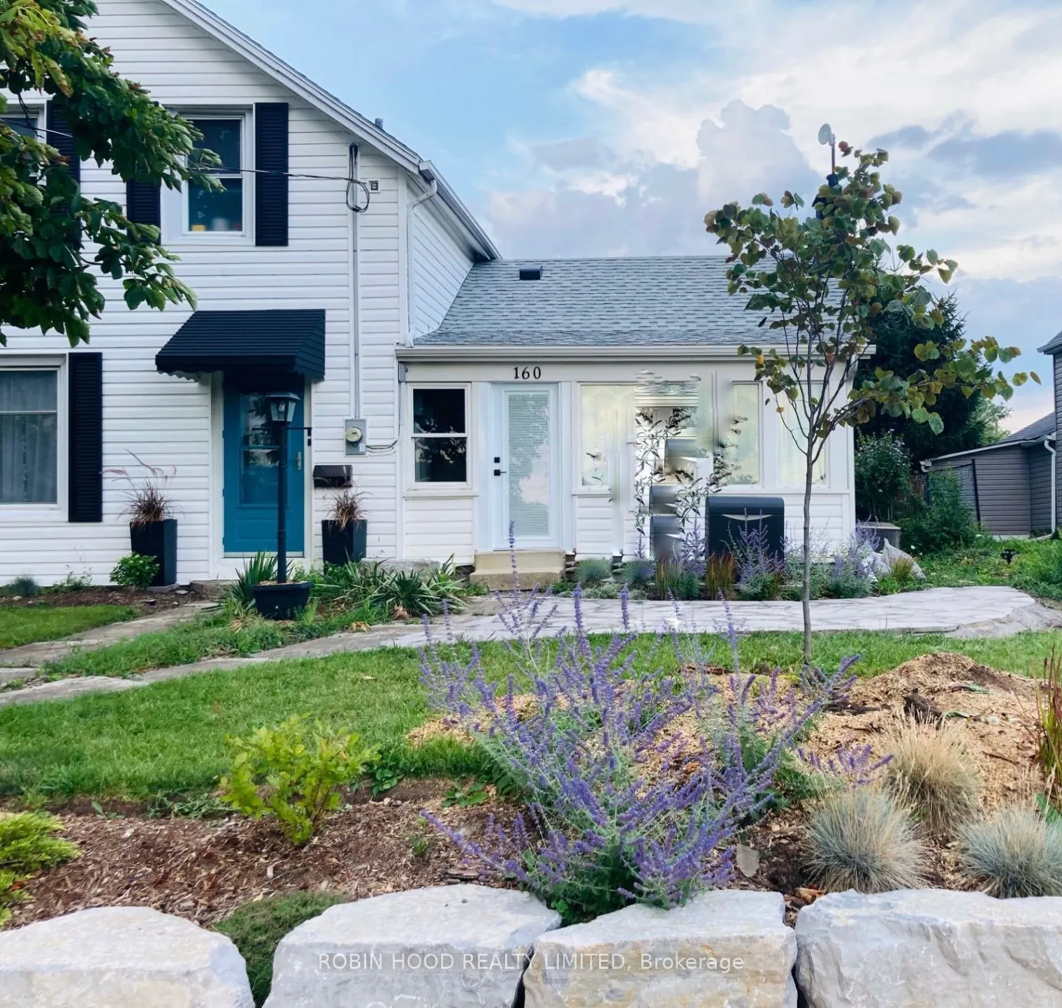 160 Oakdale Avenue